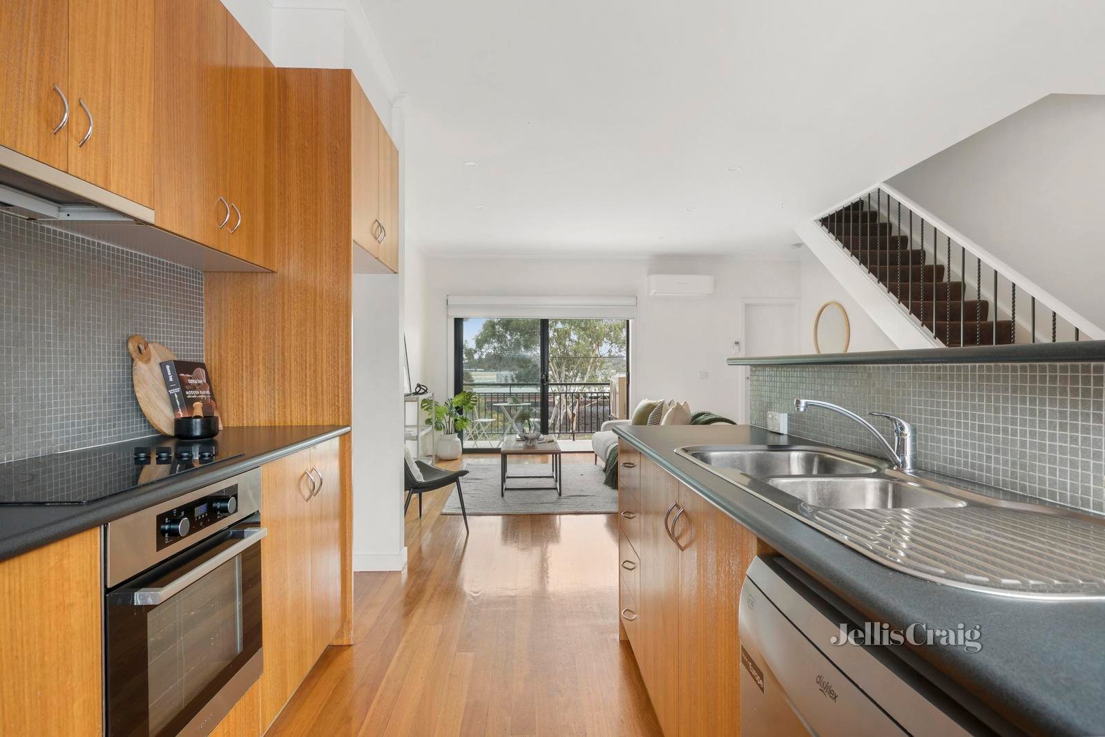 6 Rourke Lane, Kensington image 4