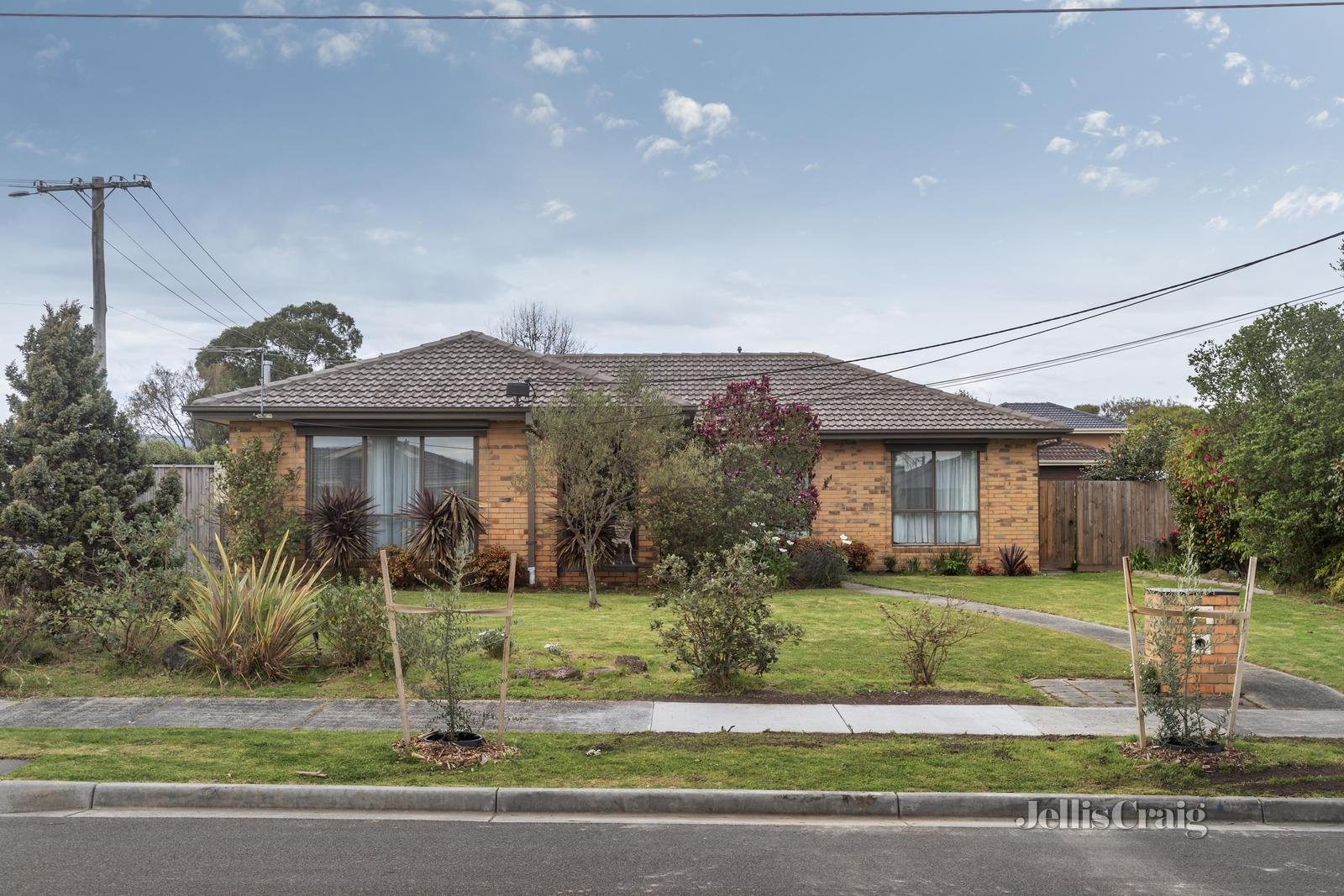 6 Roxburgh Road, Wantirna image 1