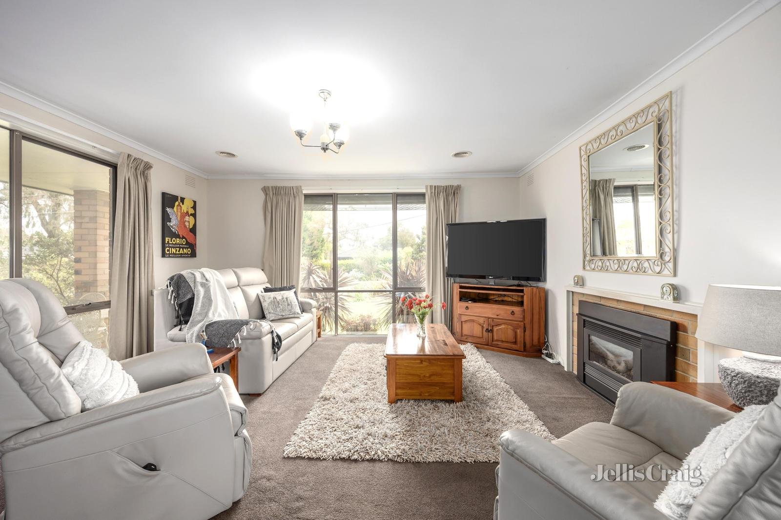 6 Roxburgh Road, Wantirna image 2