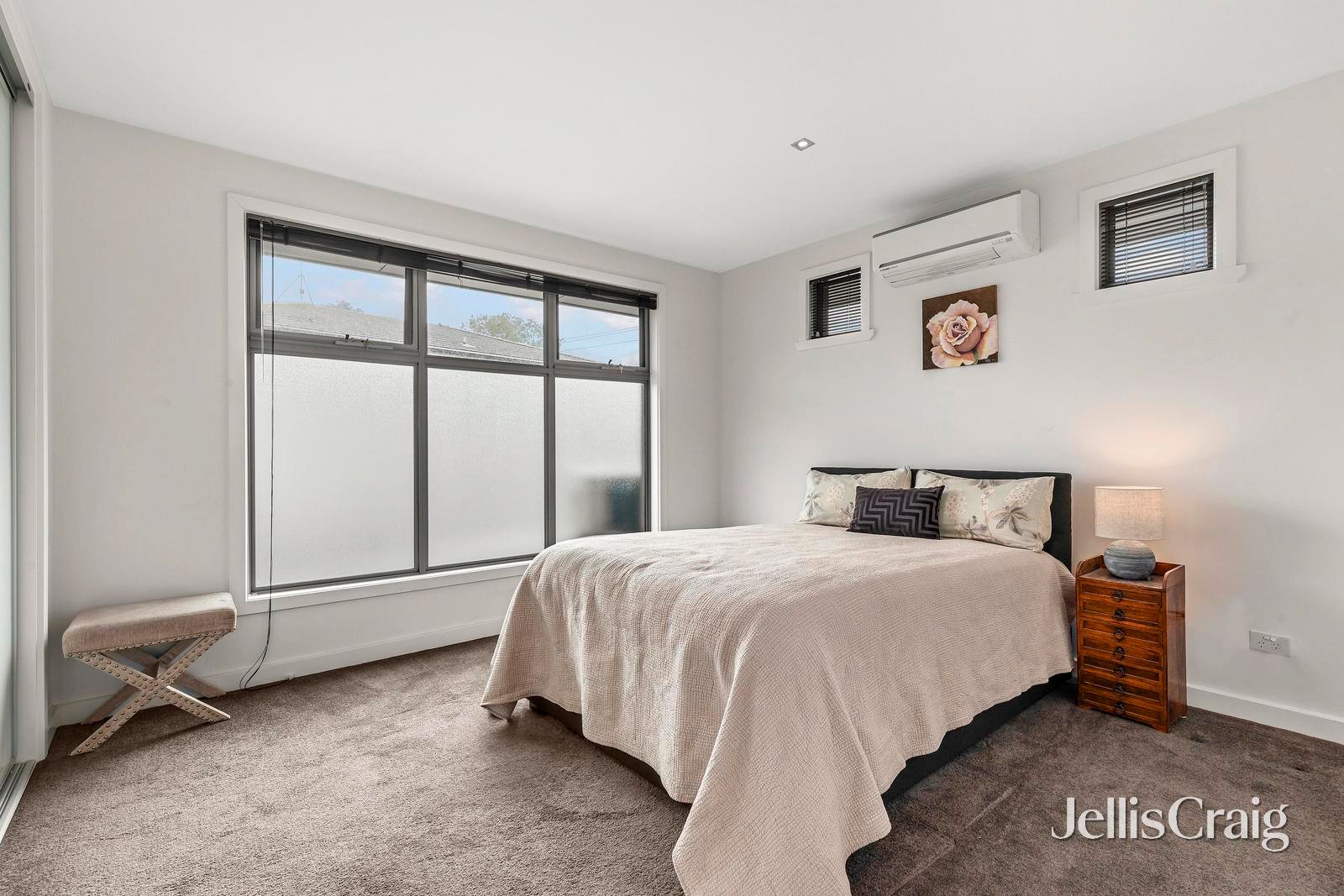 6 Royal Avenue, Essendon North image 6