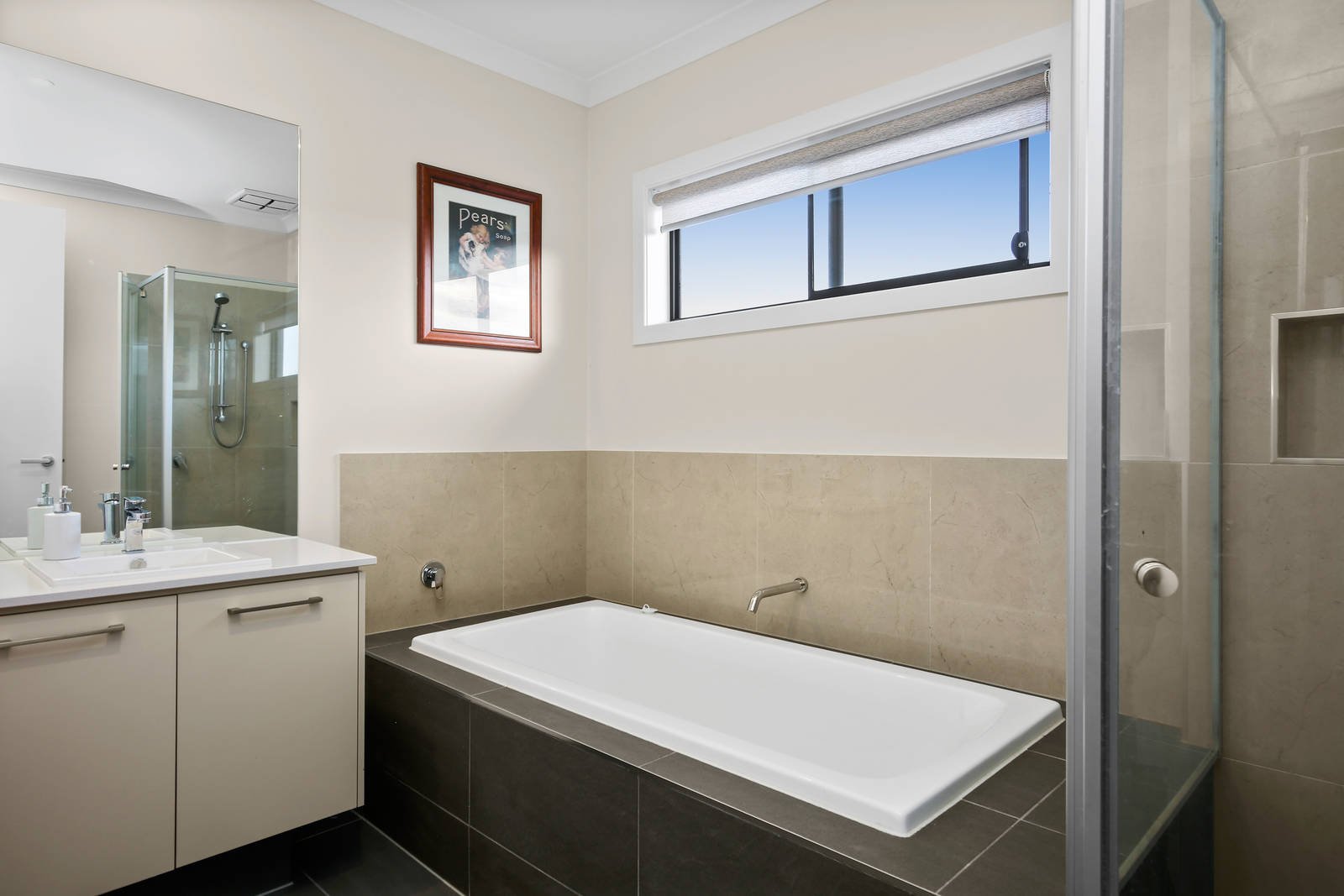 Property Gallery Thumbnail 11