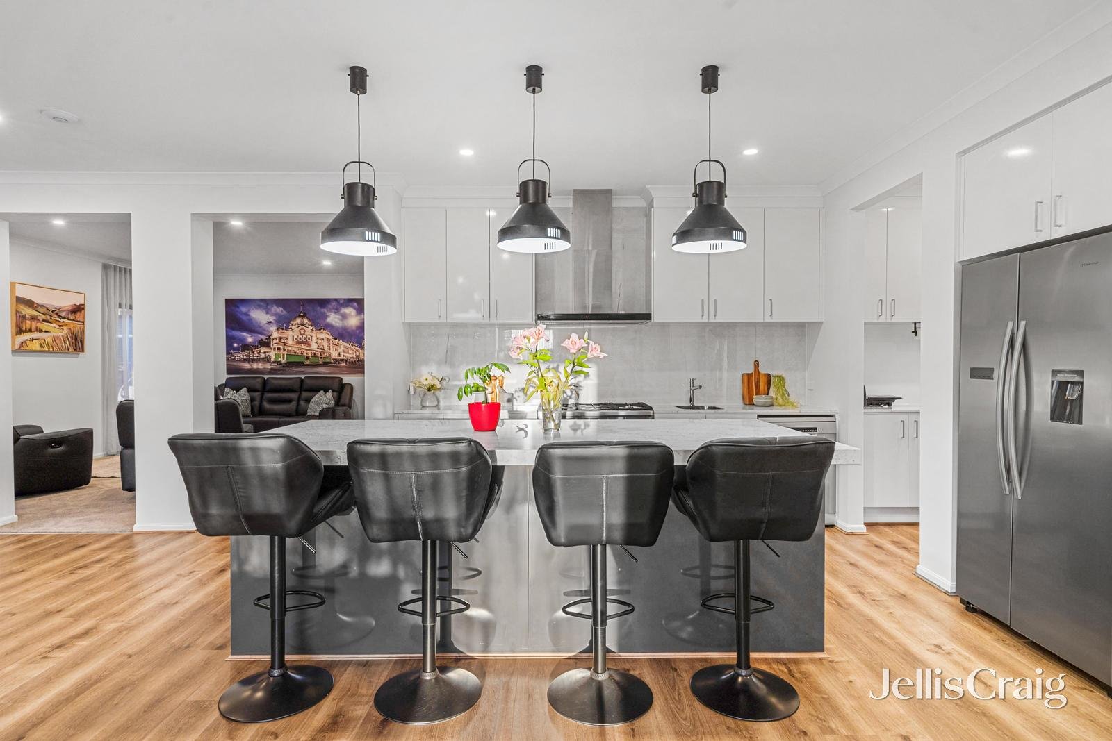 6 Salvana Avenue, Mitcham image 5
