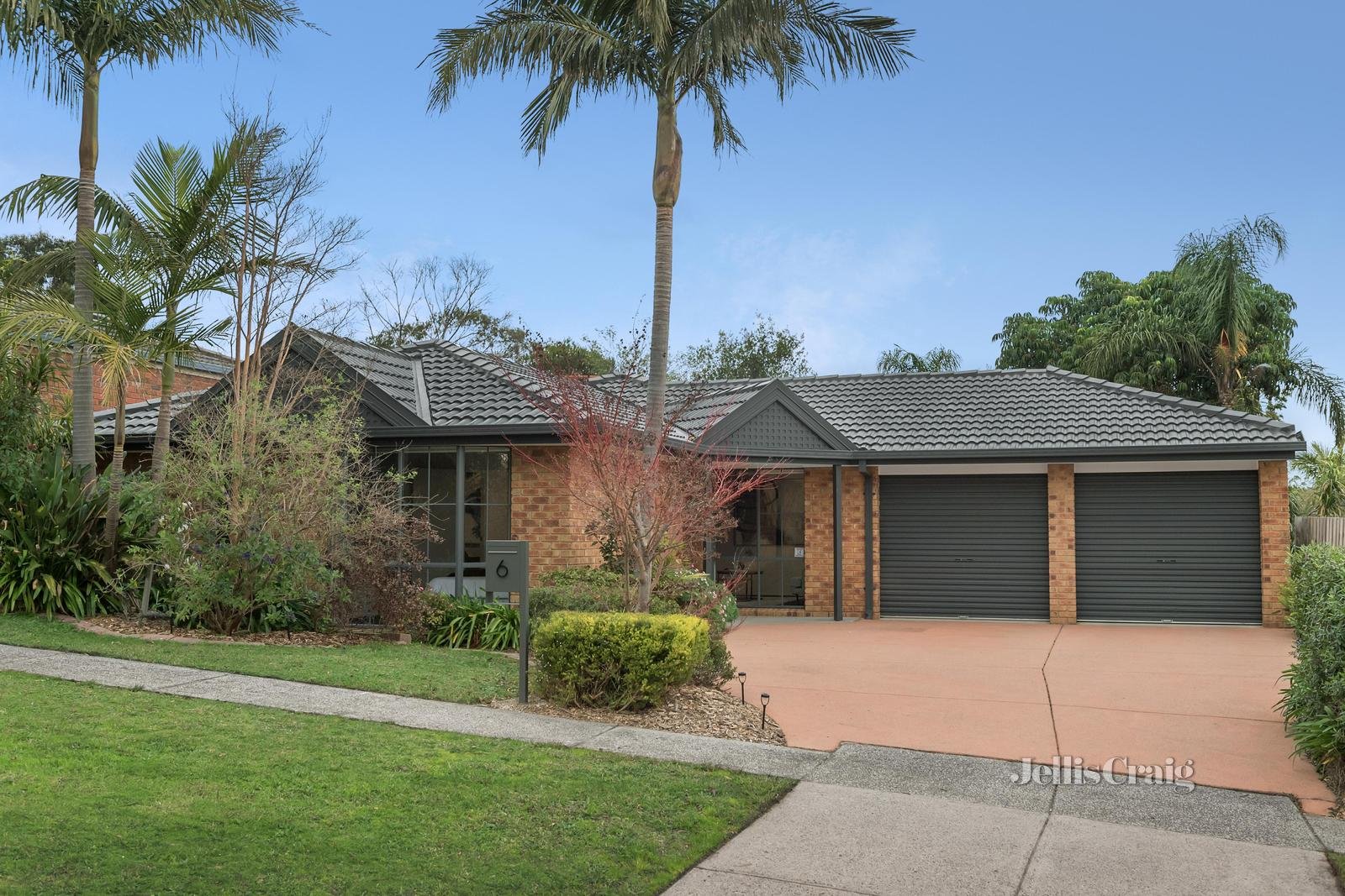 6 Sandy Wynd, Kilsyth South image 1