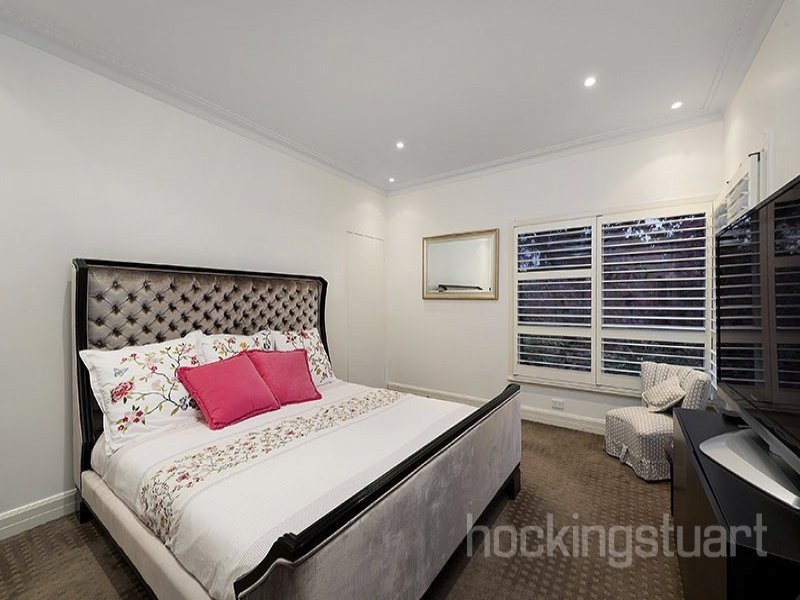 6 Saturn Street, Balwyn North image 7