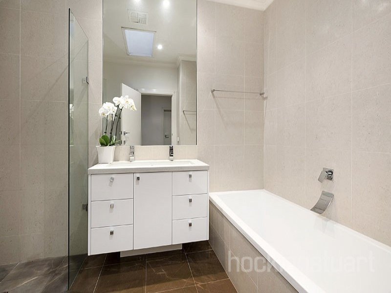 6 Saturn Street, Balwyn North image 8