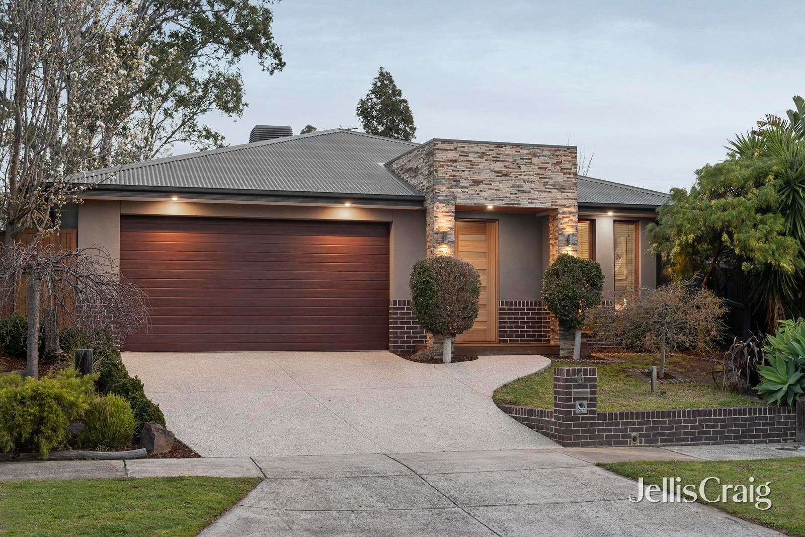 6 Senecio Drive, Doreen image 1
