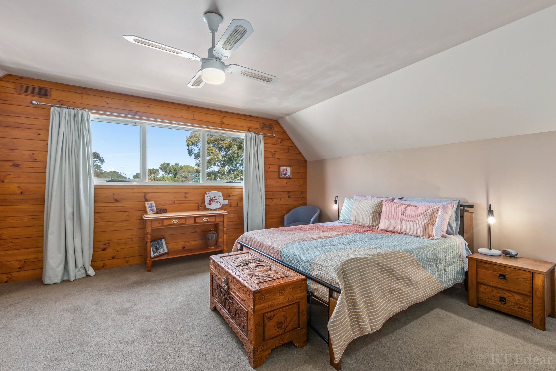 Property Gallery Thumbnail 9
