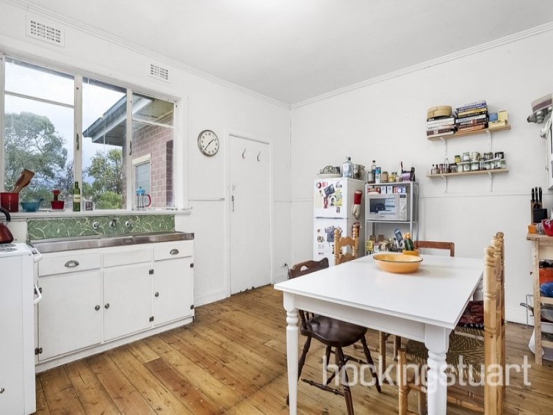6 Shepherd Street, Surrey Hills image 5