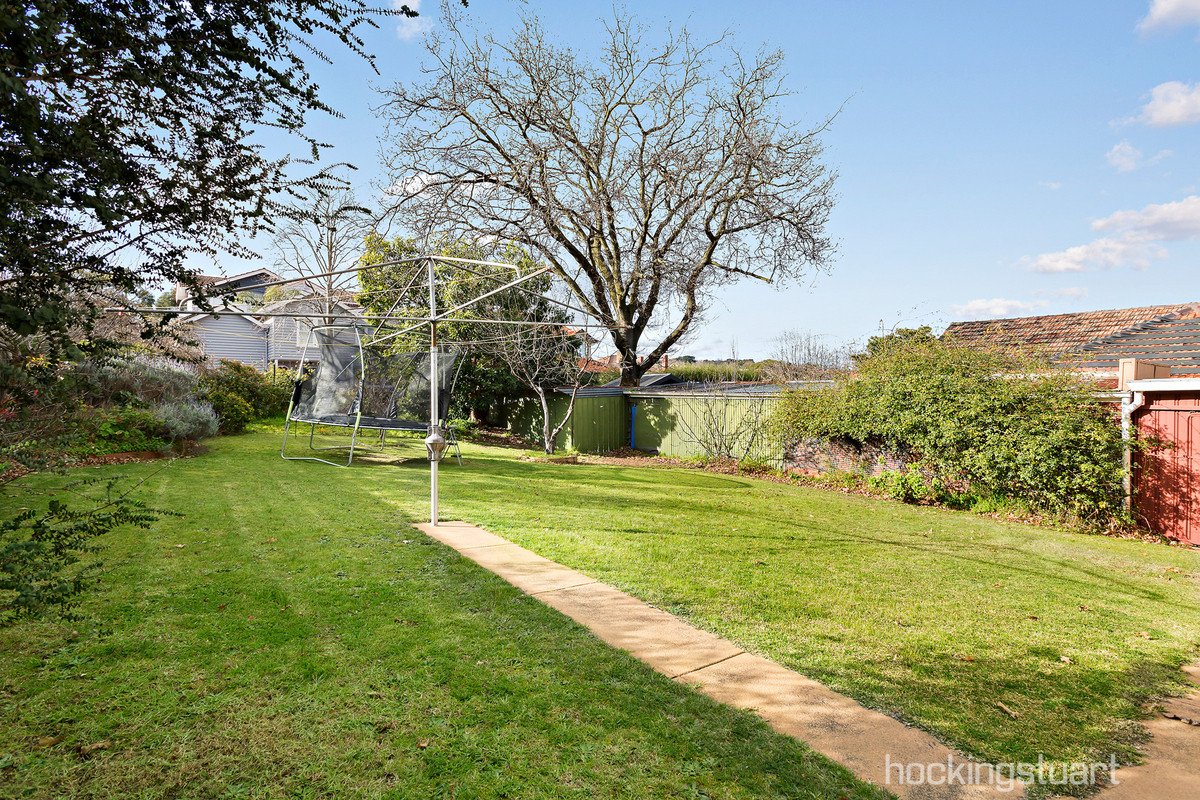 6 Sherwood Road, Surrey Hills image 10