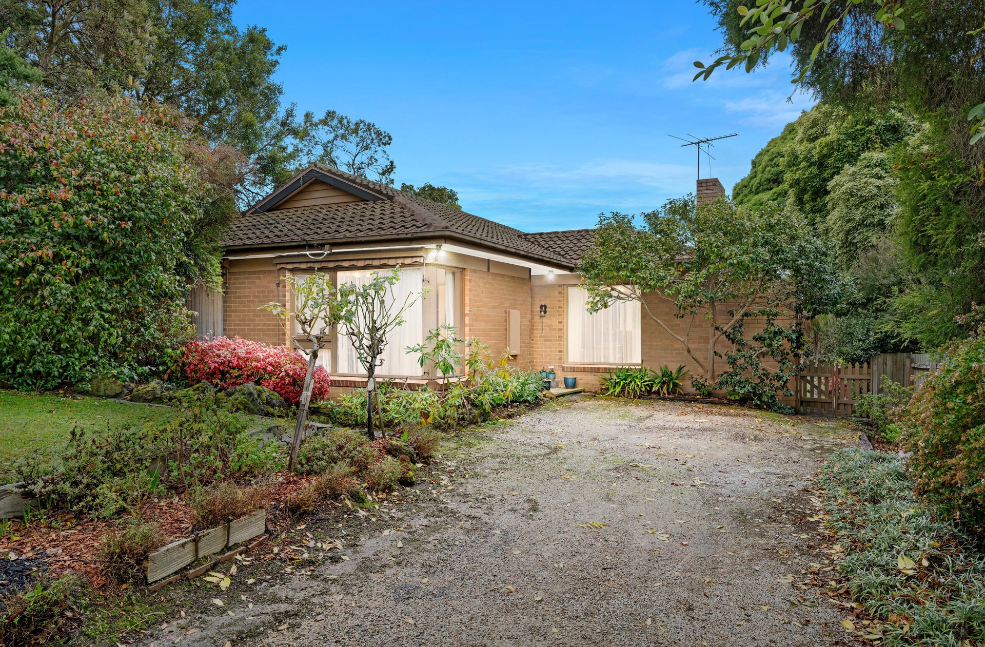 6 Southern Cross, Chirnside Park image 1