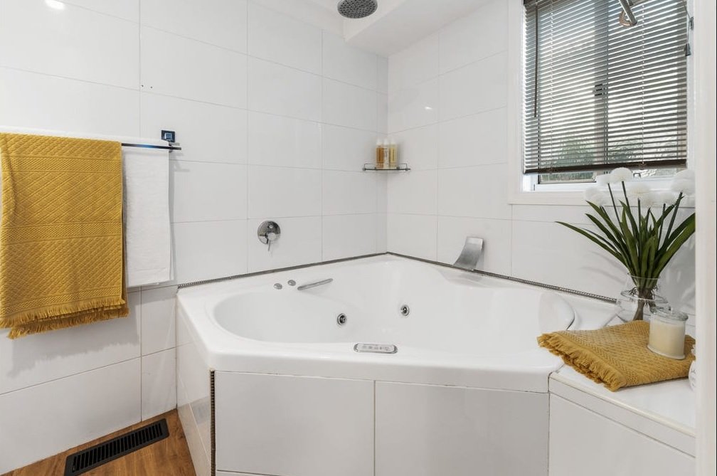 Property Gallery Thumbnail 7