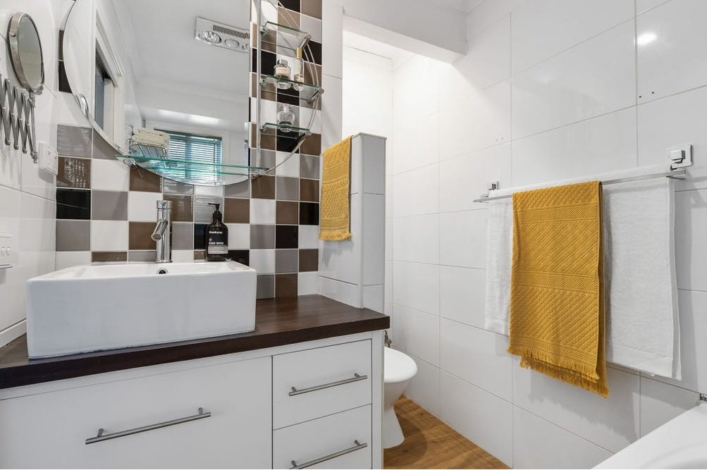 Property Gallery Thumbnail 8