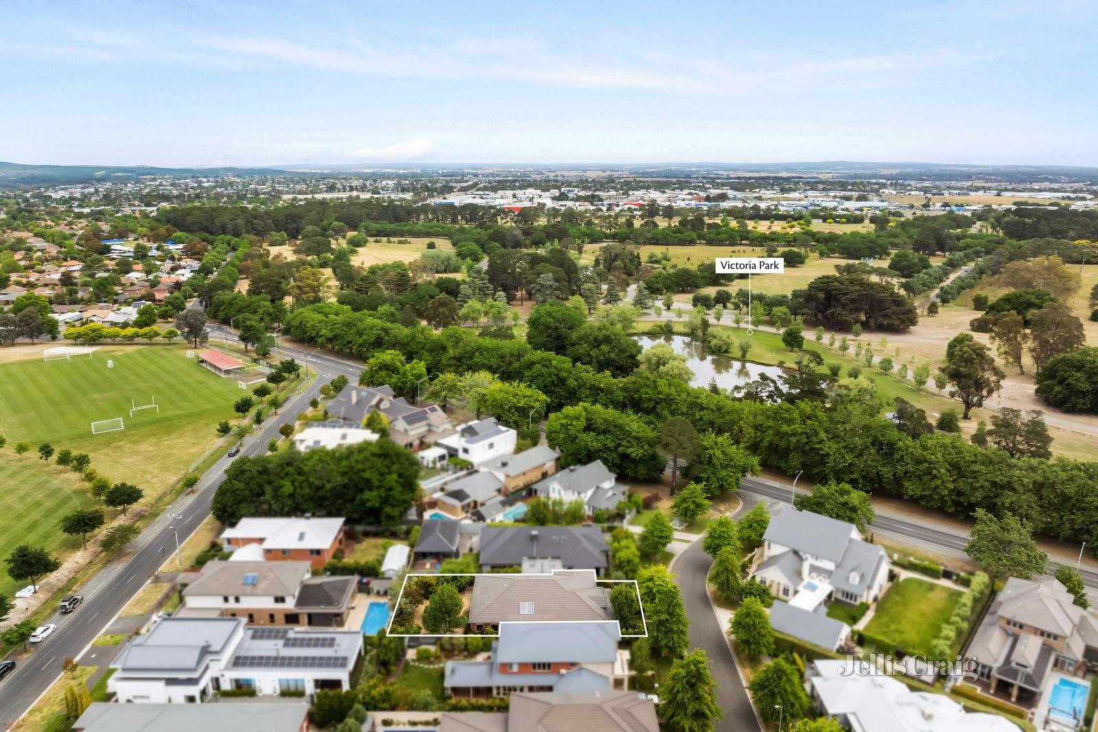 6 St Leger Close, Newington image 7