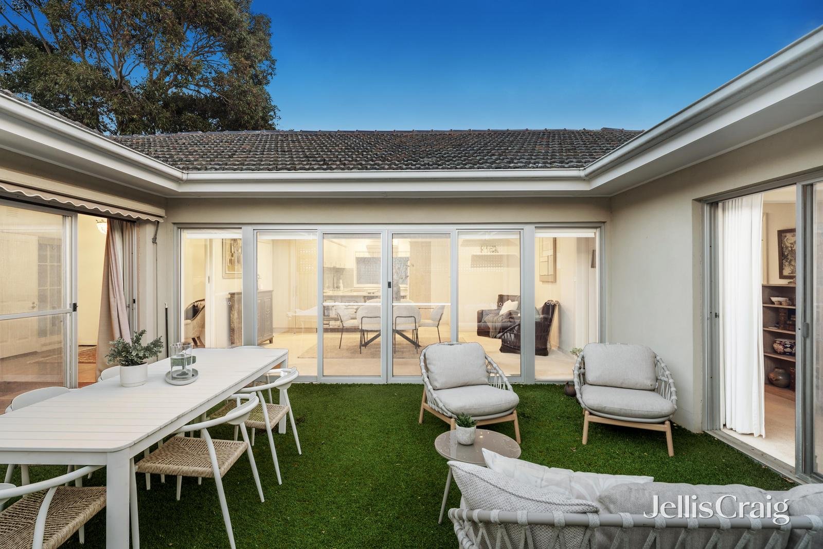 6 Streeton Court, Mont Albert image 11