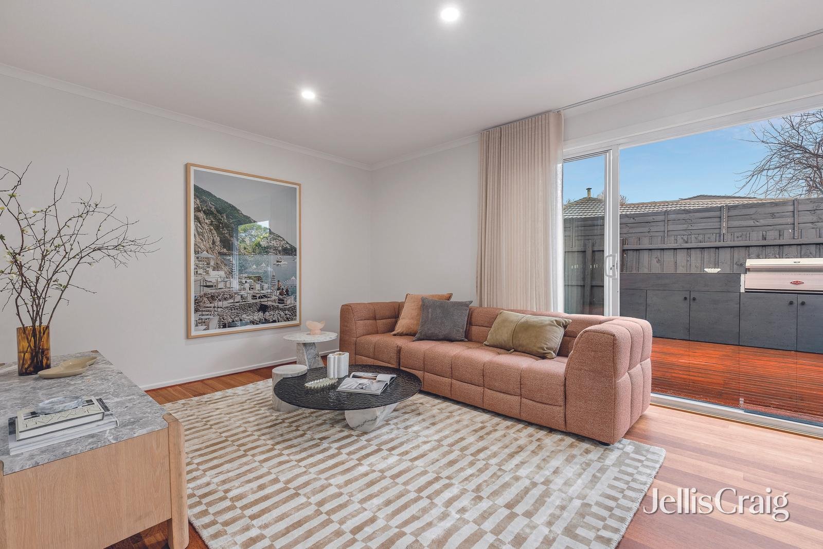 6 Stuart Avenue, Cheltenham image 5