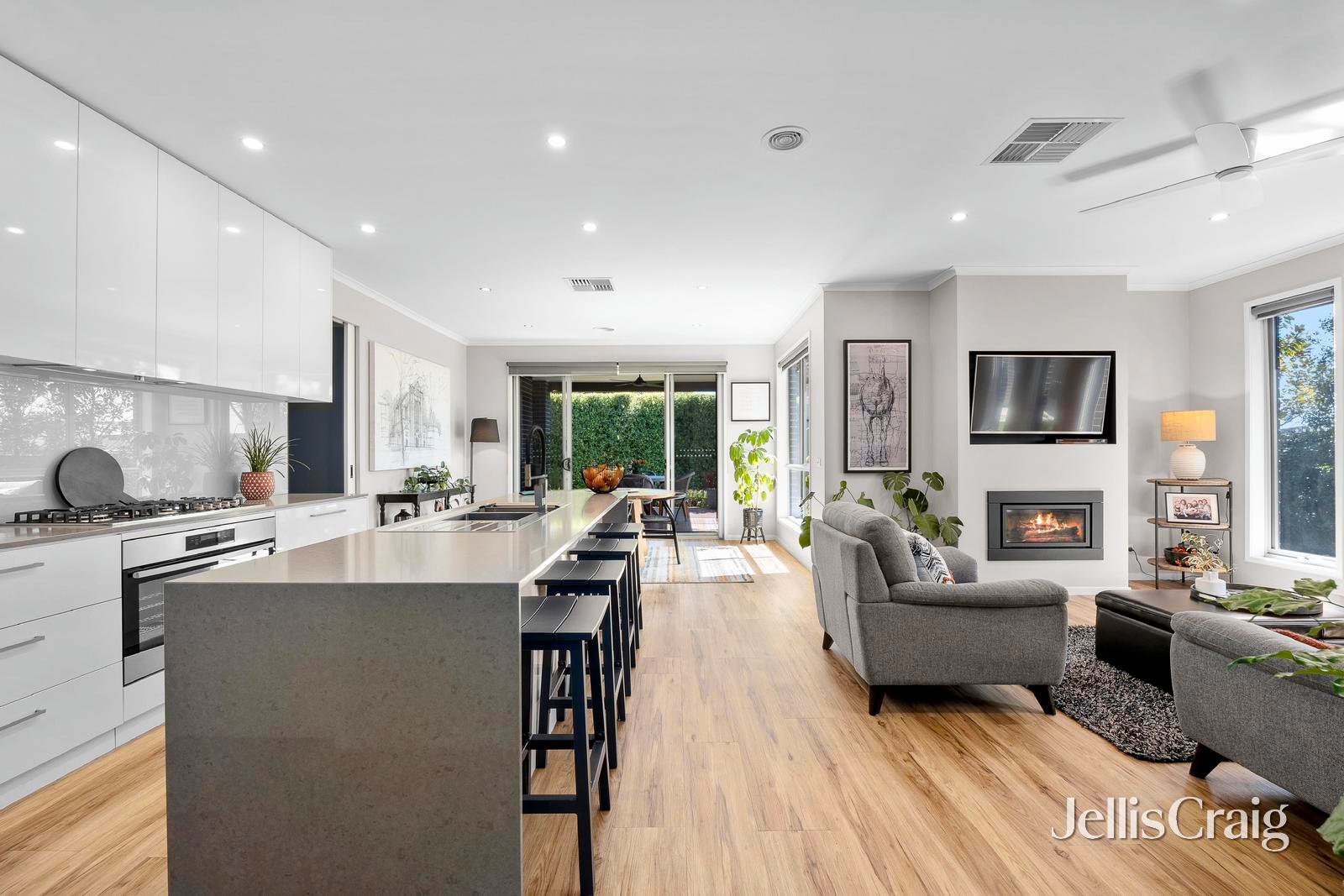 6 Sutcliffe Street, Lucas image 2