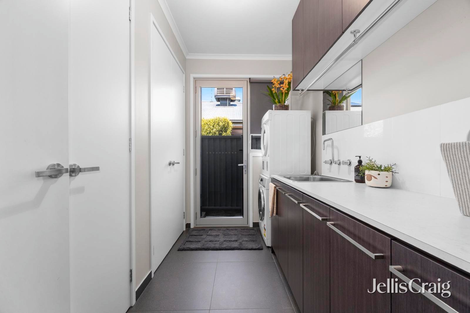 6 Sutcliffe Street, Lucas image 20