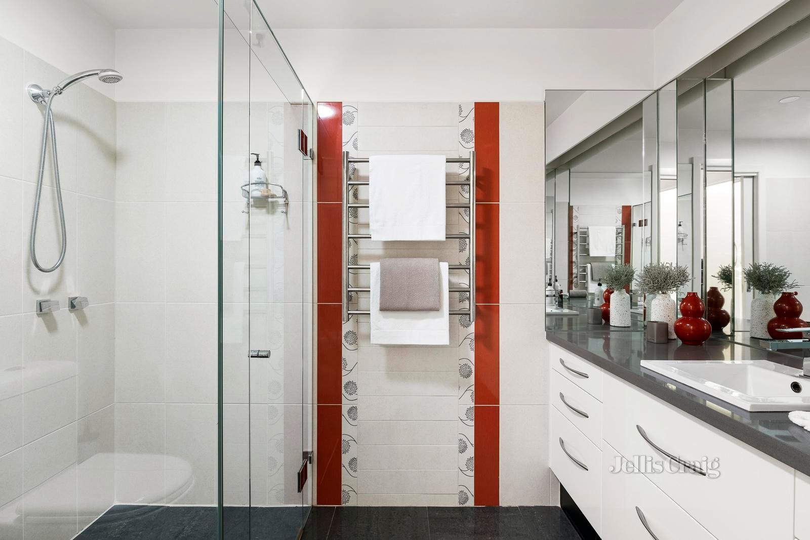 6 Swallow Street, Port Melbourne image 10