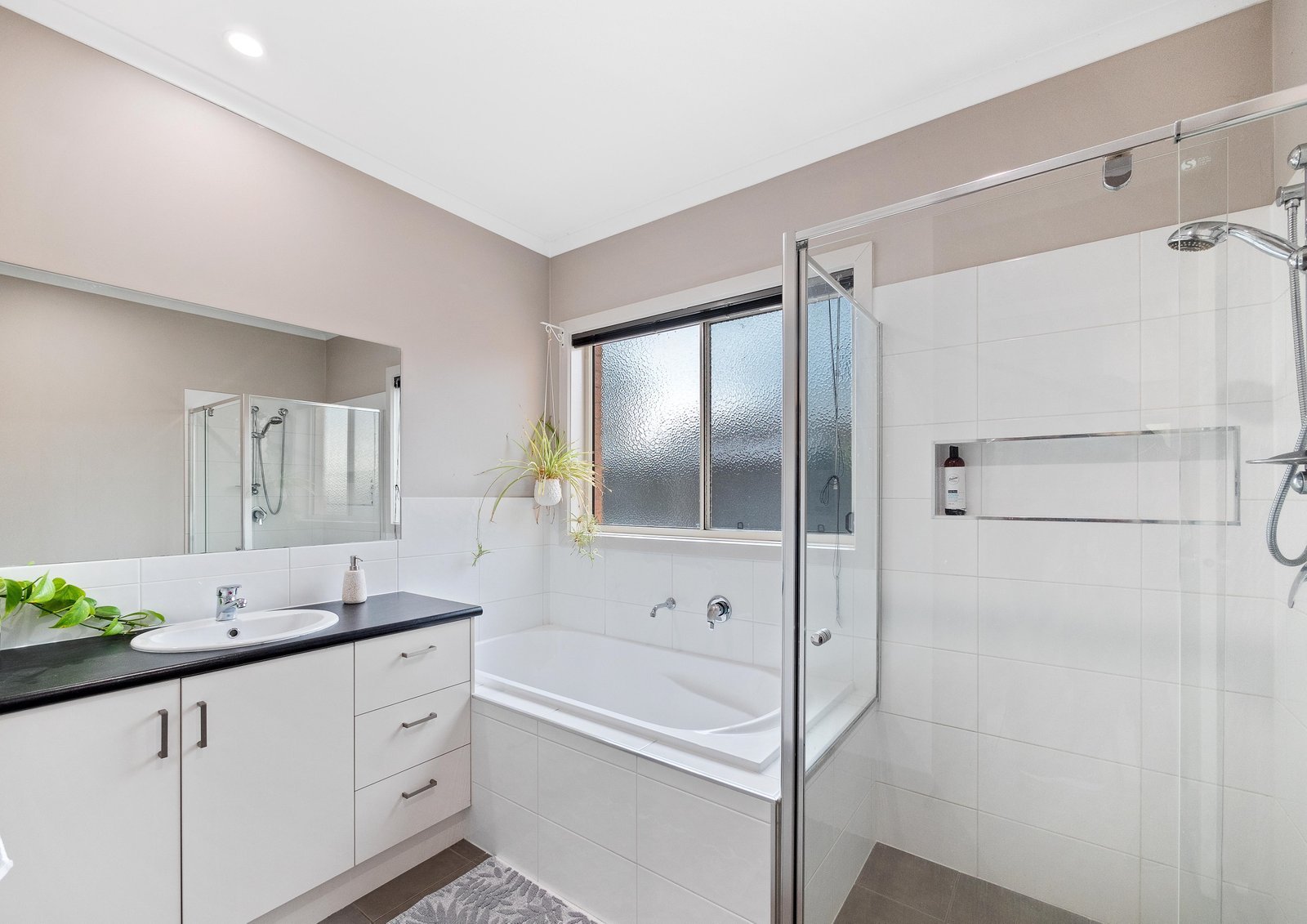 Property Gallery Thumbnail 12