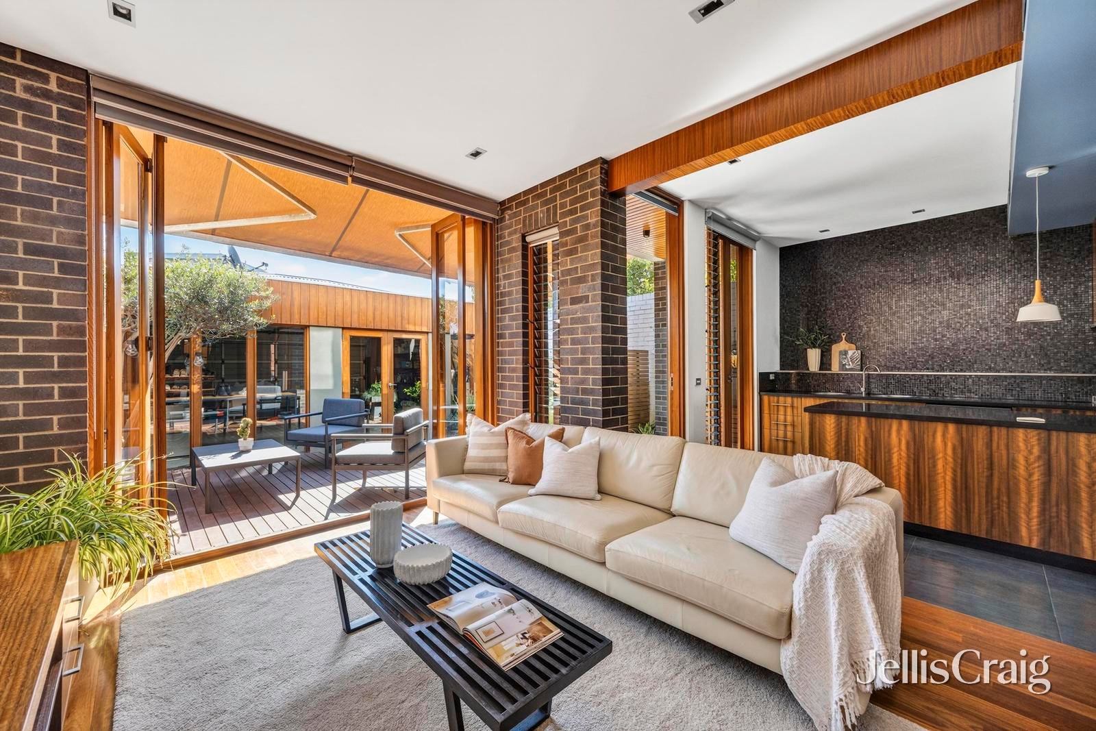 6 Swanston Street, Geelong image 3