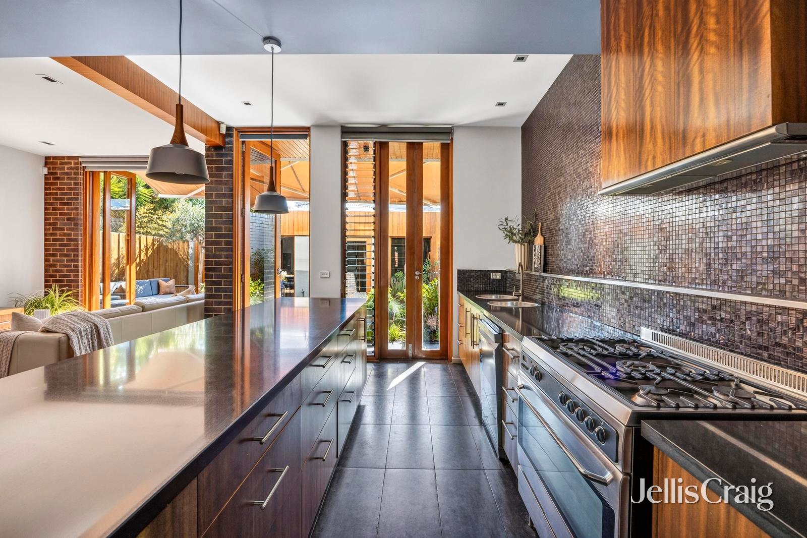 6 Swanston Street, Geelong image 5