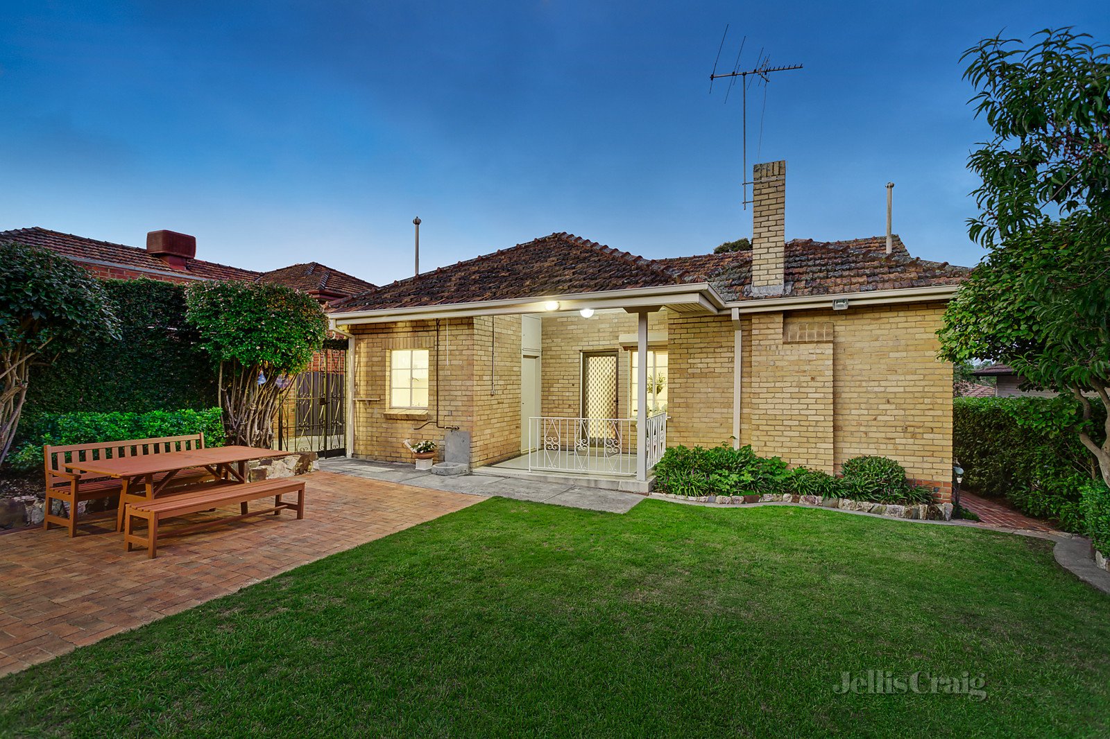 6 Tanner Avenue, Kew East image 3