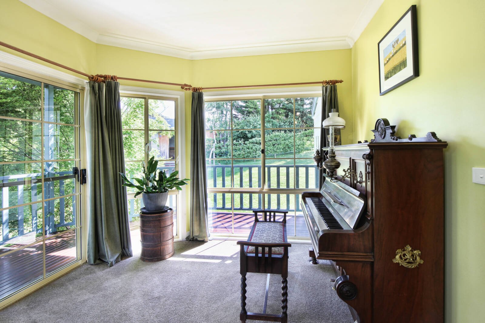 Property Gallery Thumbnail 9