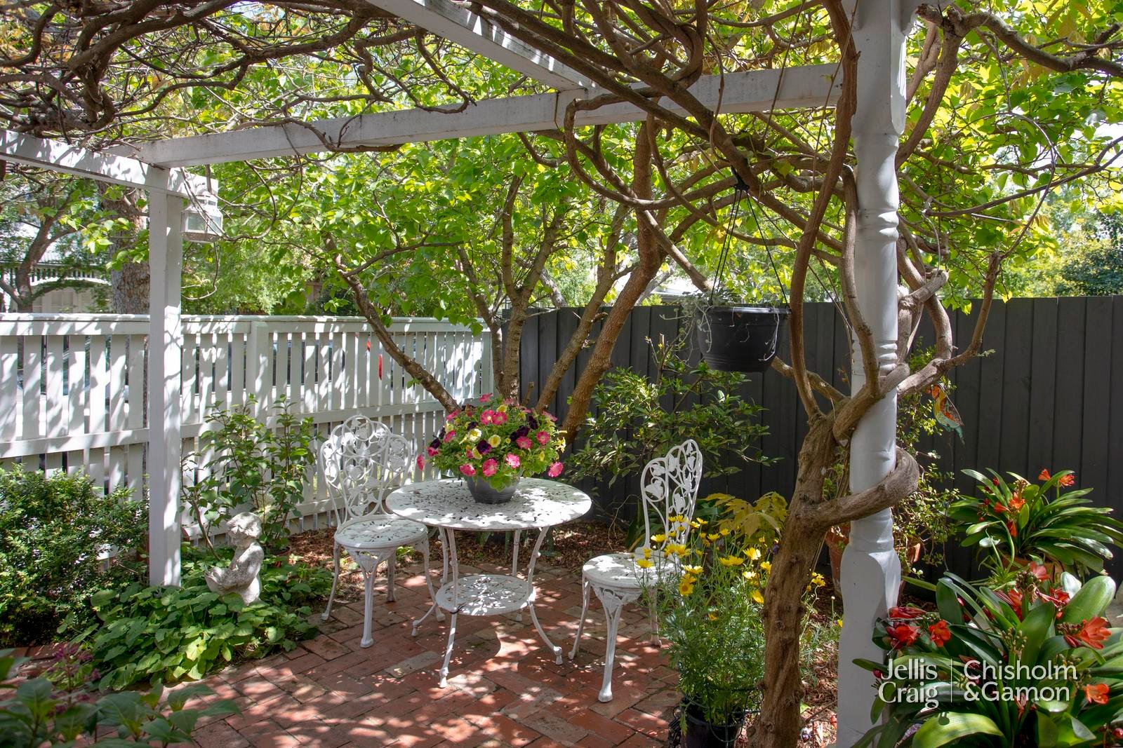 6 Thackeray Street, Elwood image 15