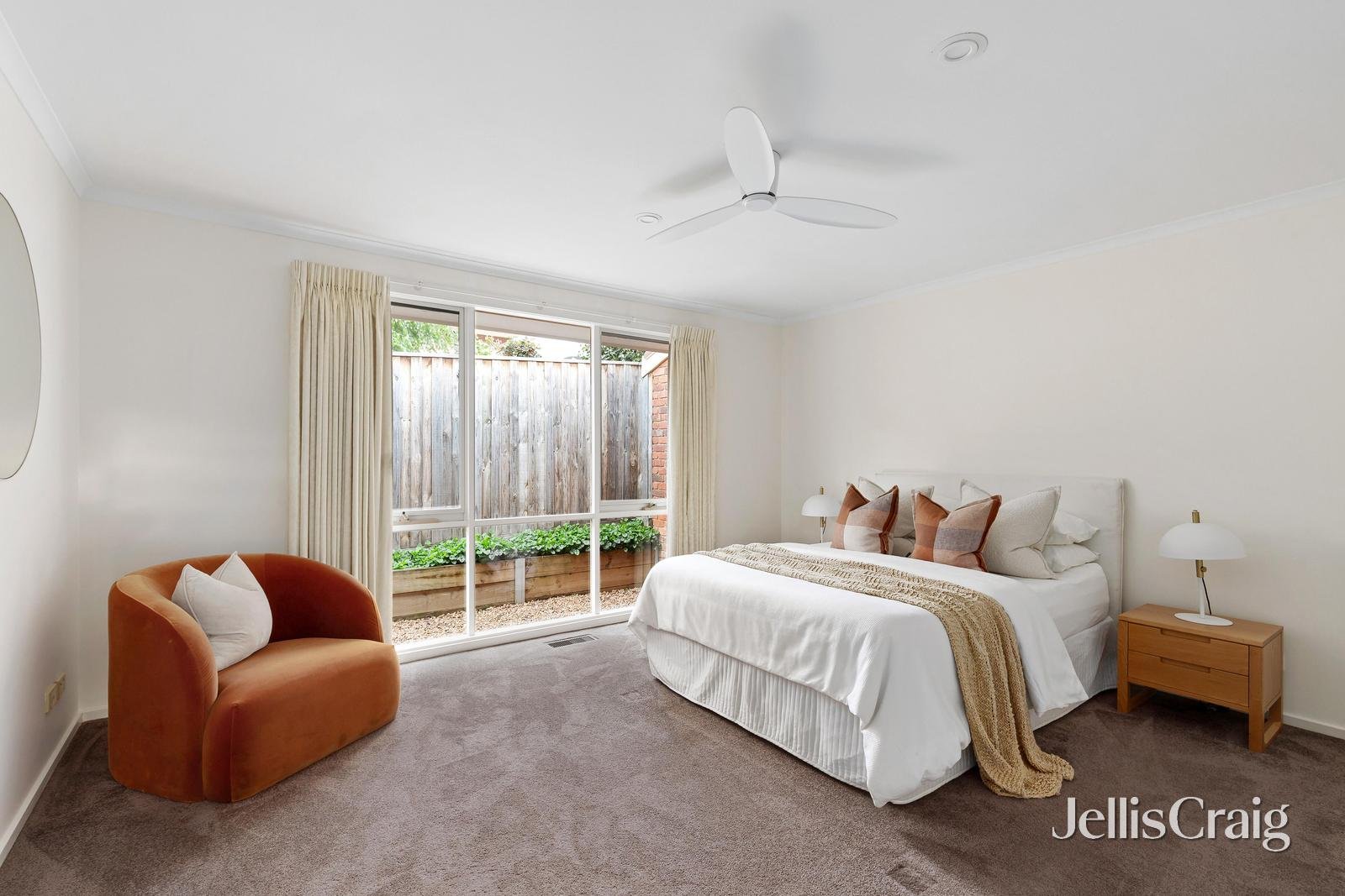 6 The Eyrie, Eltham image 7