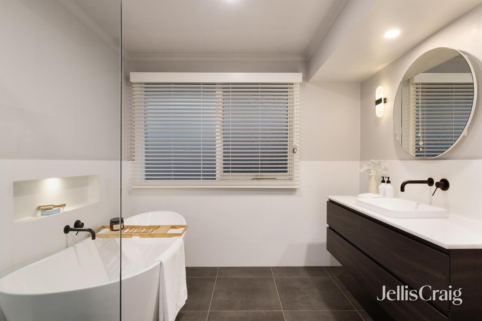 6 The Eyrie, Eltham image 8