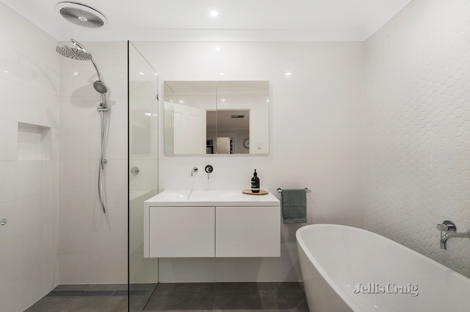 6 Thea Grove, Doncaster East image 6