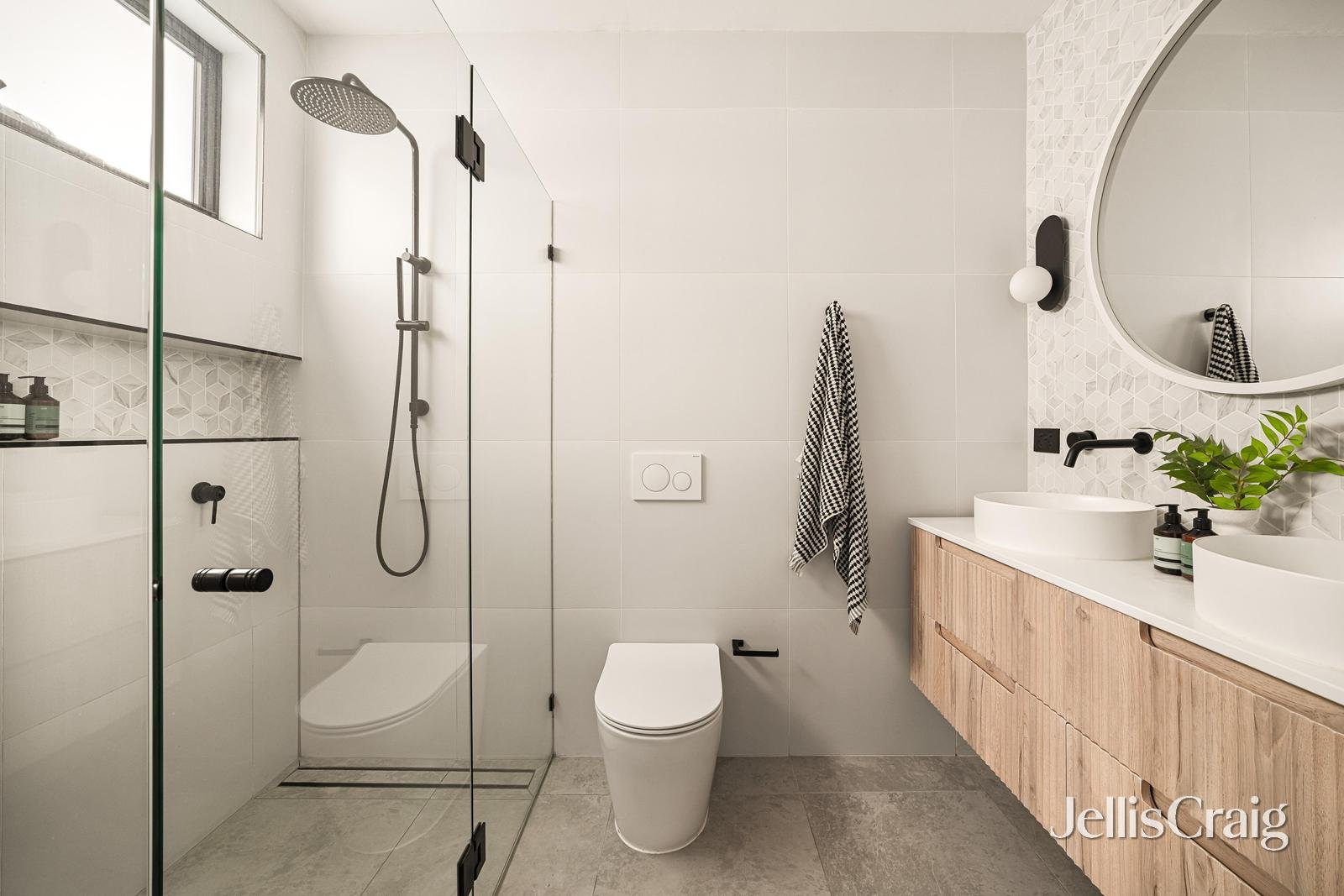 6 Thomas Court, Parkdale image 12