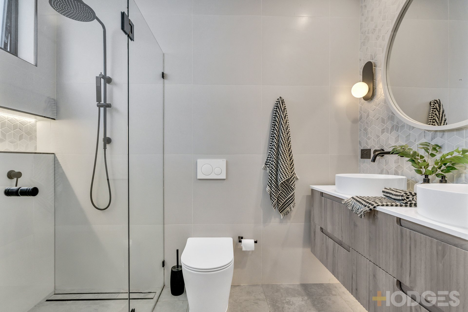 6 Thomas Court Parkdale