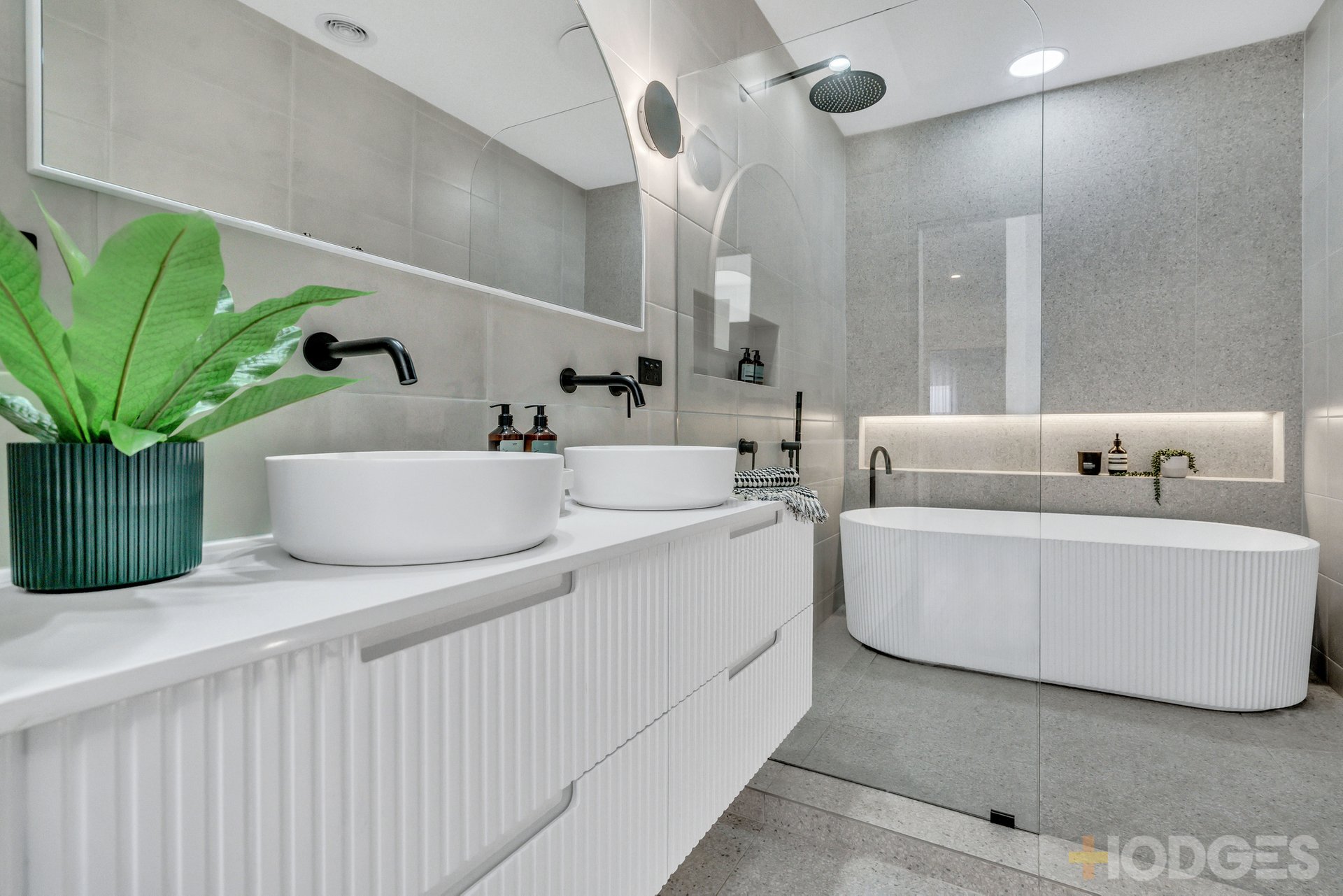 6 Thomas Court Parkdale