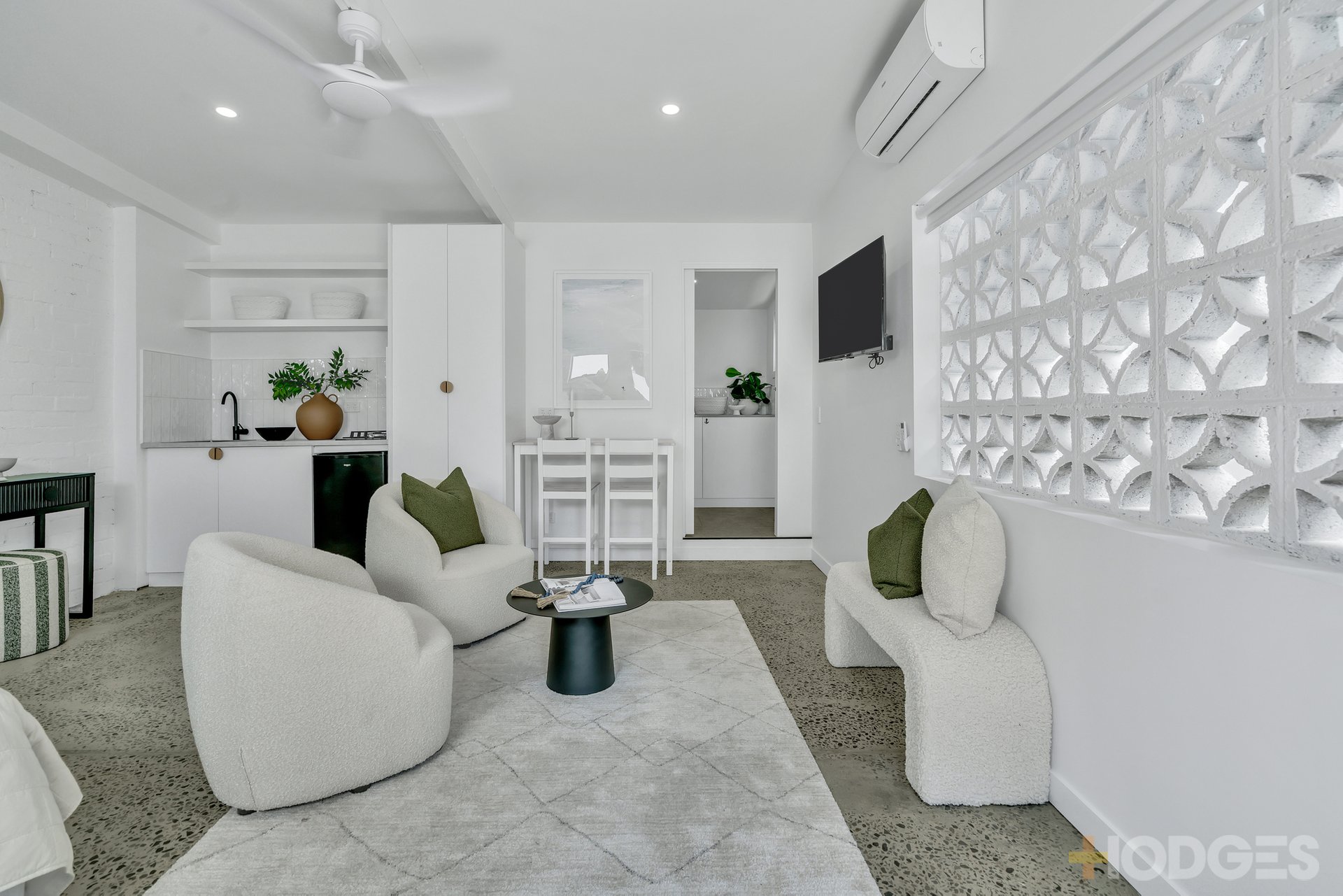 6 Thomas Court Parkdale