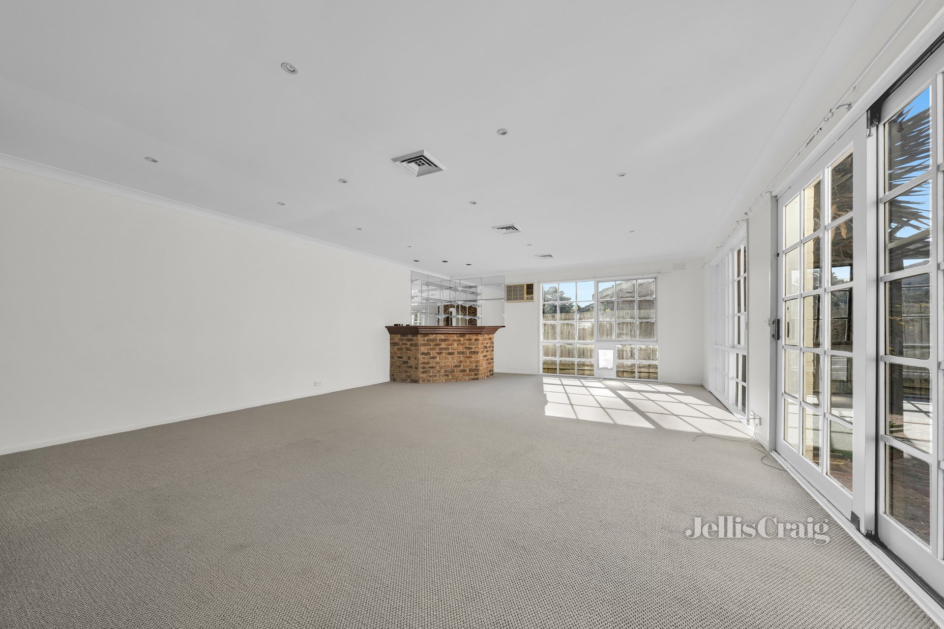 6 Tintern Rise, Glen Waverley image 4