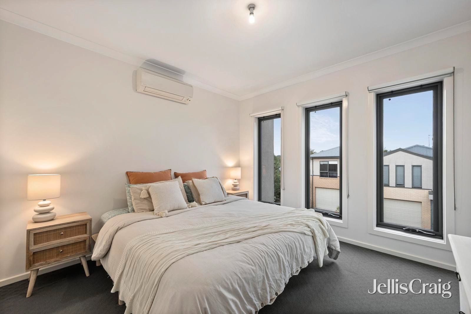 6 Toby Place, Mooroolbark image 5