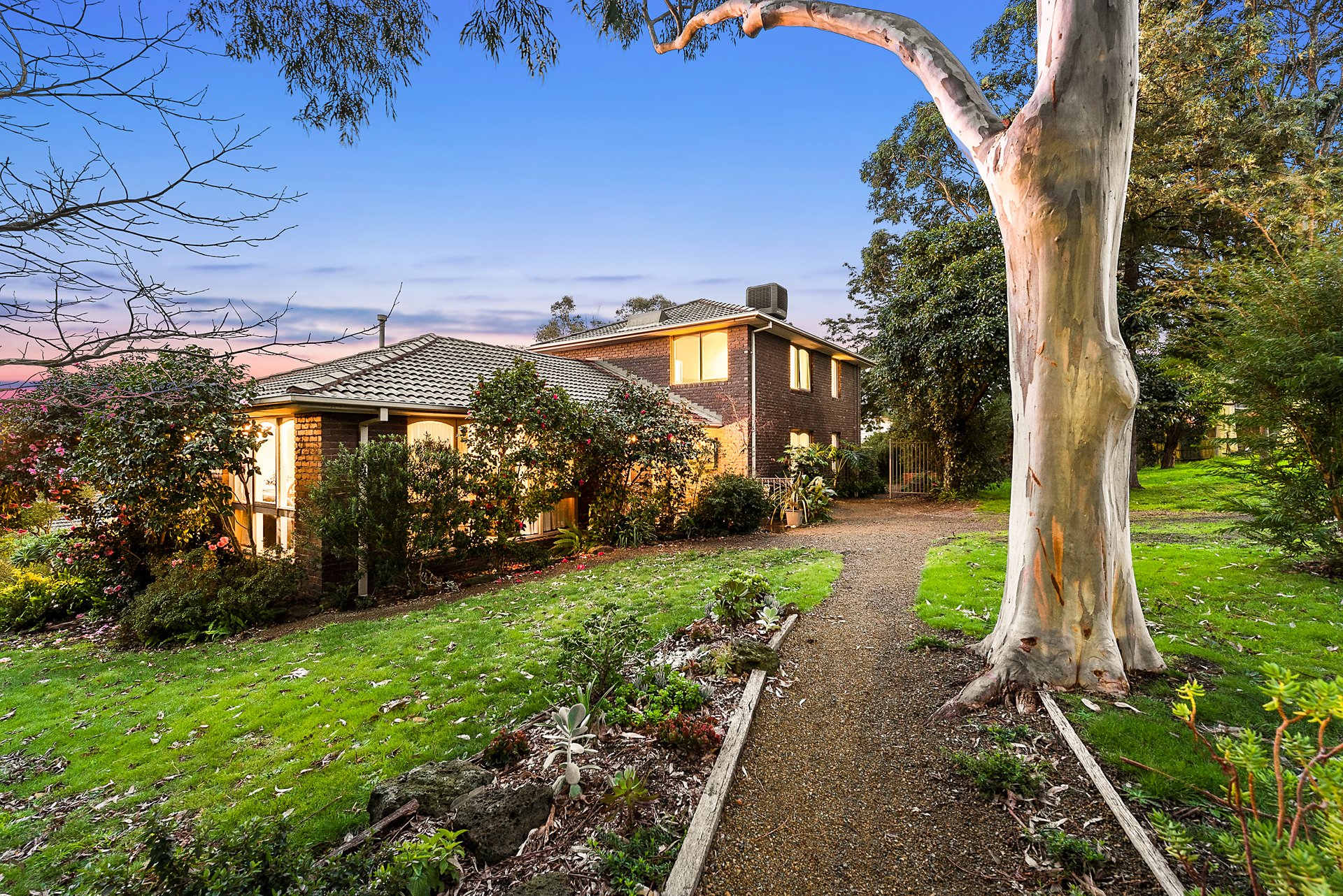 6 TOMBOLO Court, Mooroolbark image 1