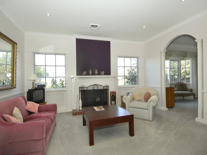 6 Trentwood Drive, Highton image 3