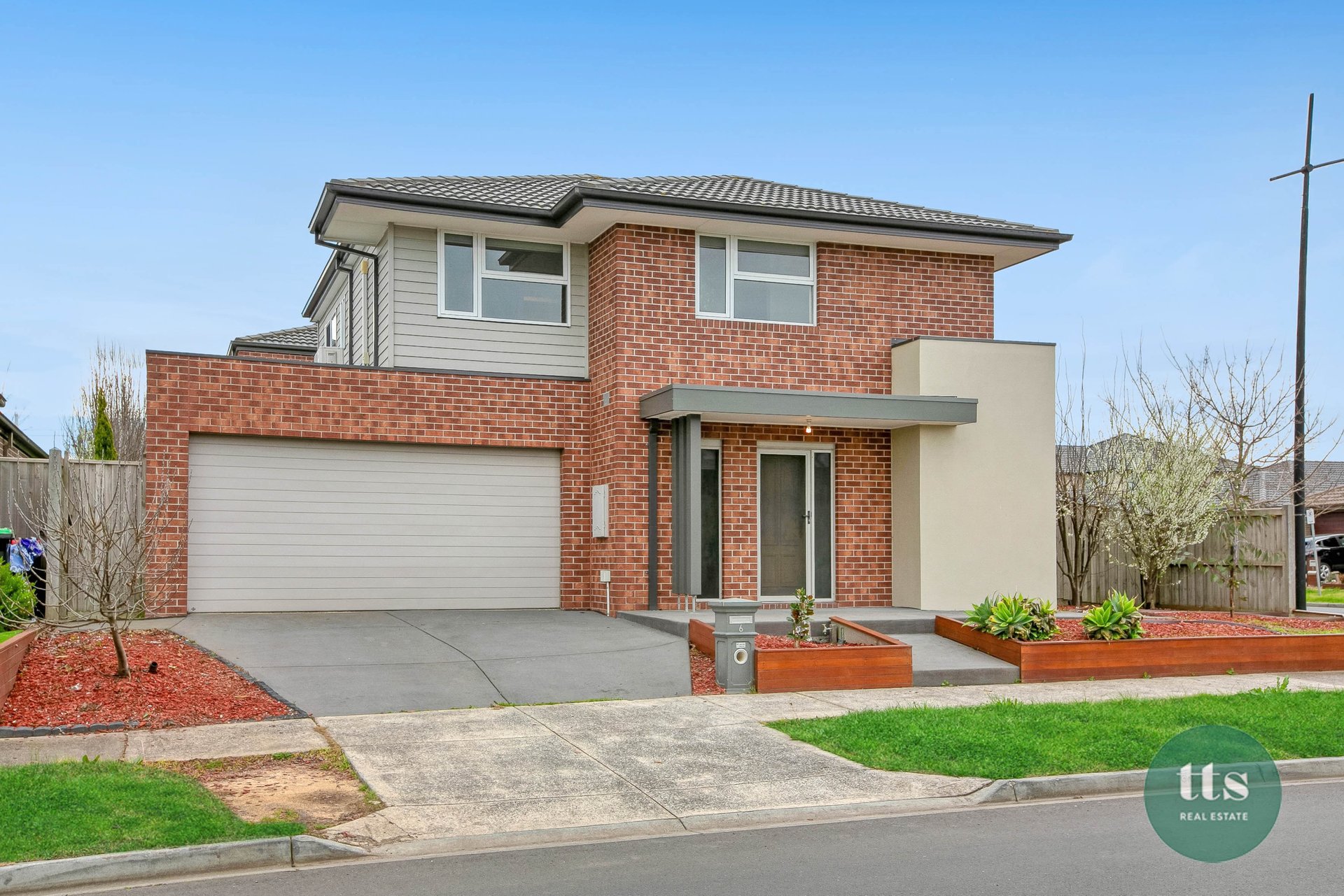 6 Trillium Blvd, Mickleham image 2