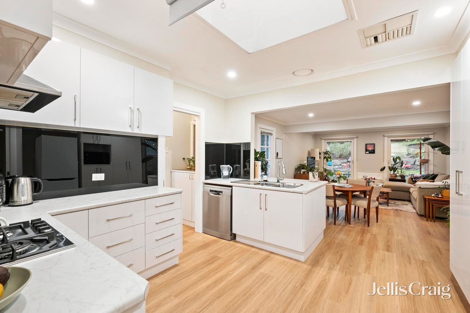 6 Tynong Street, Croydon image 6