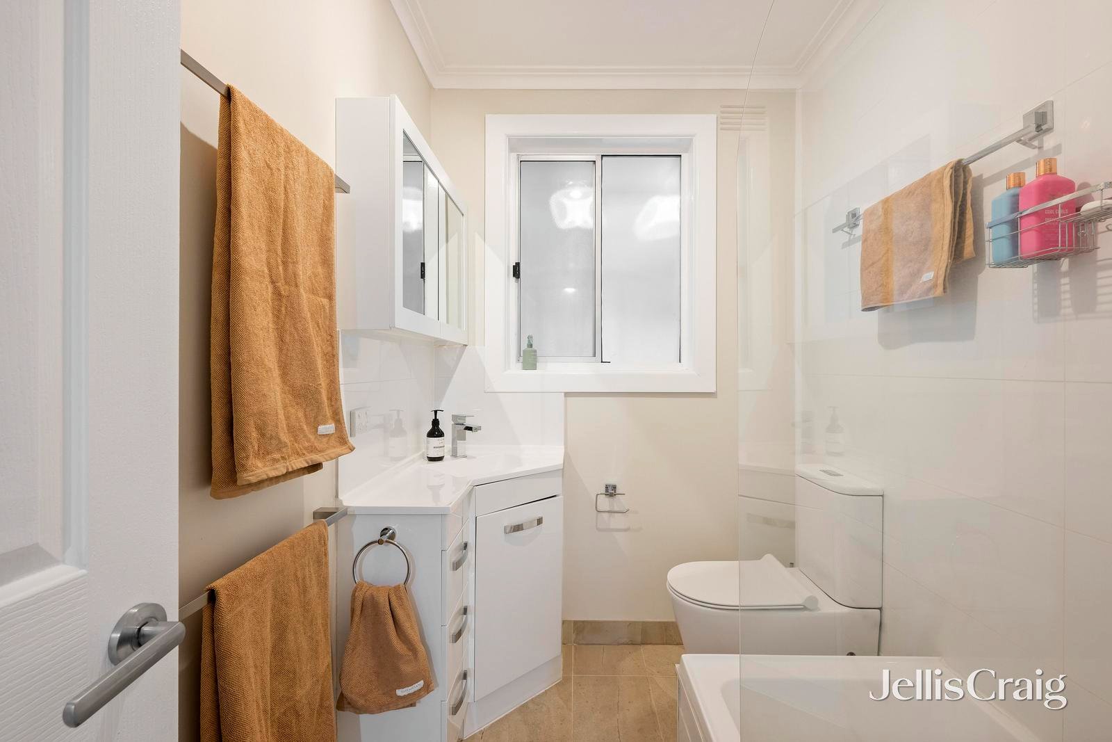 6 Tynong Street, Croydon image 8