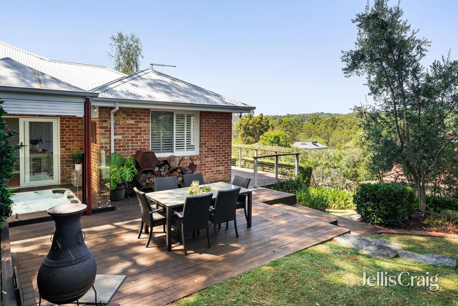 6 Valley Park Grove, Eltham image 17