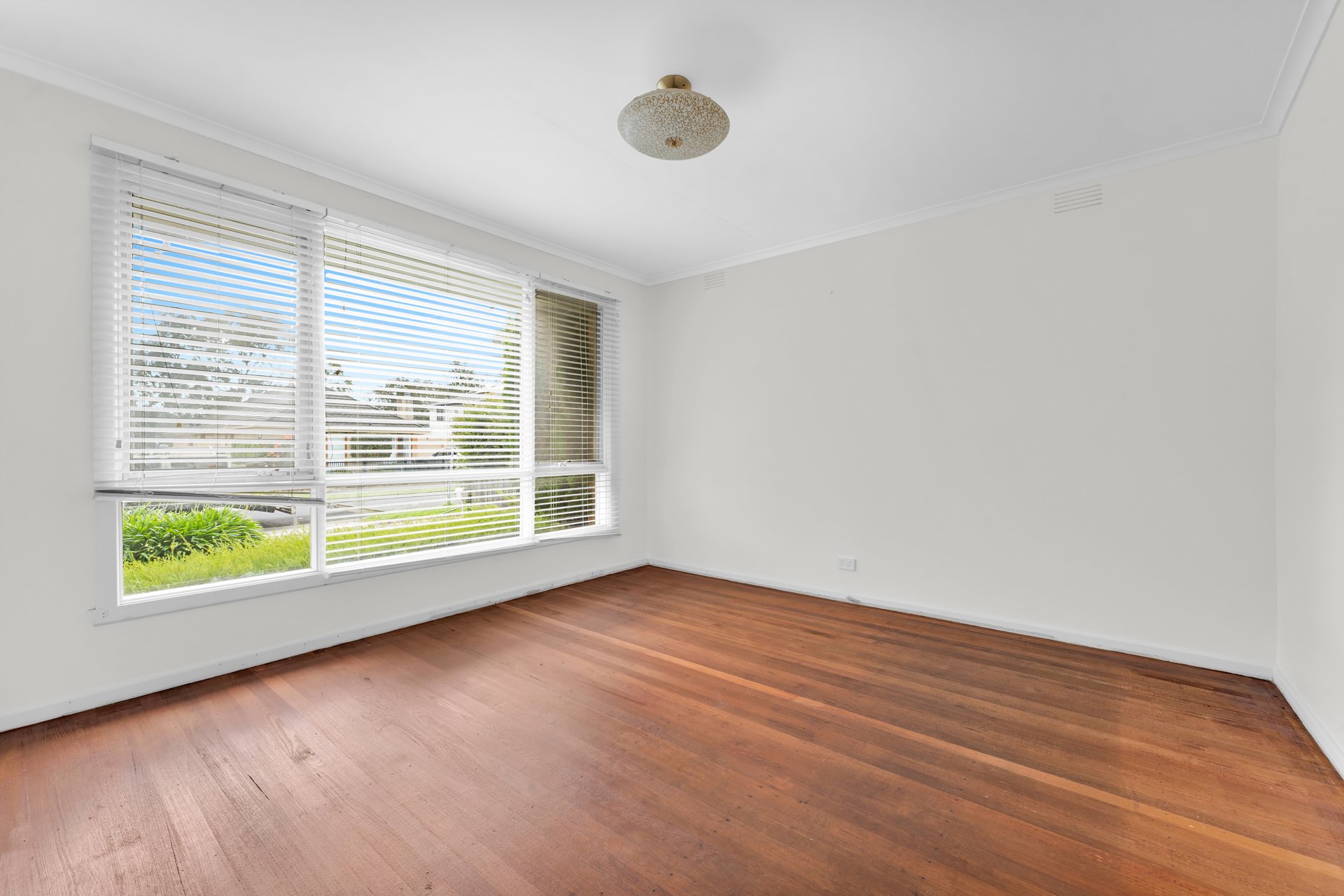 6 Vermont Street, Glen&nbsp;Waverley image 2