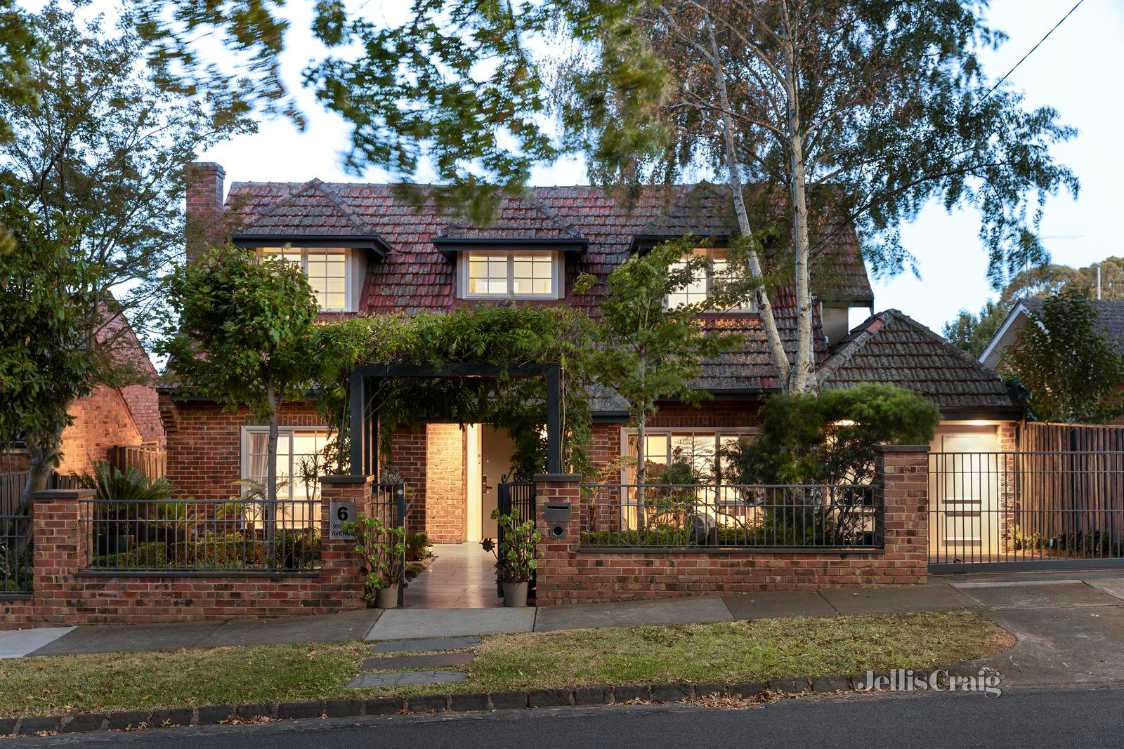 6 Victor Avenue, Kew image 18