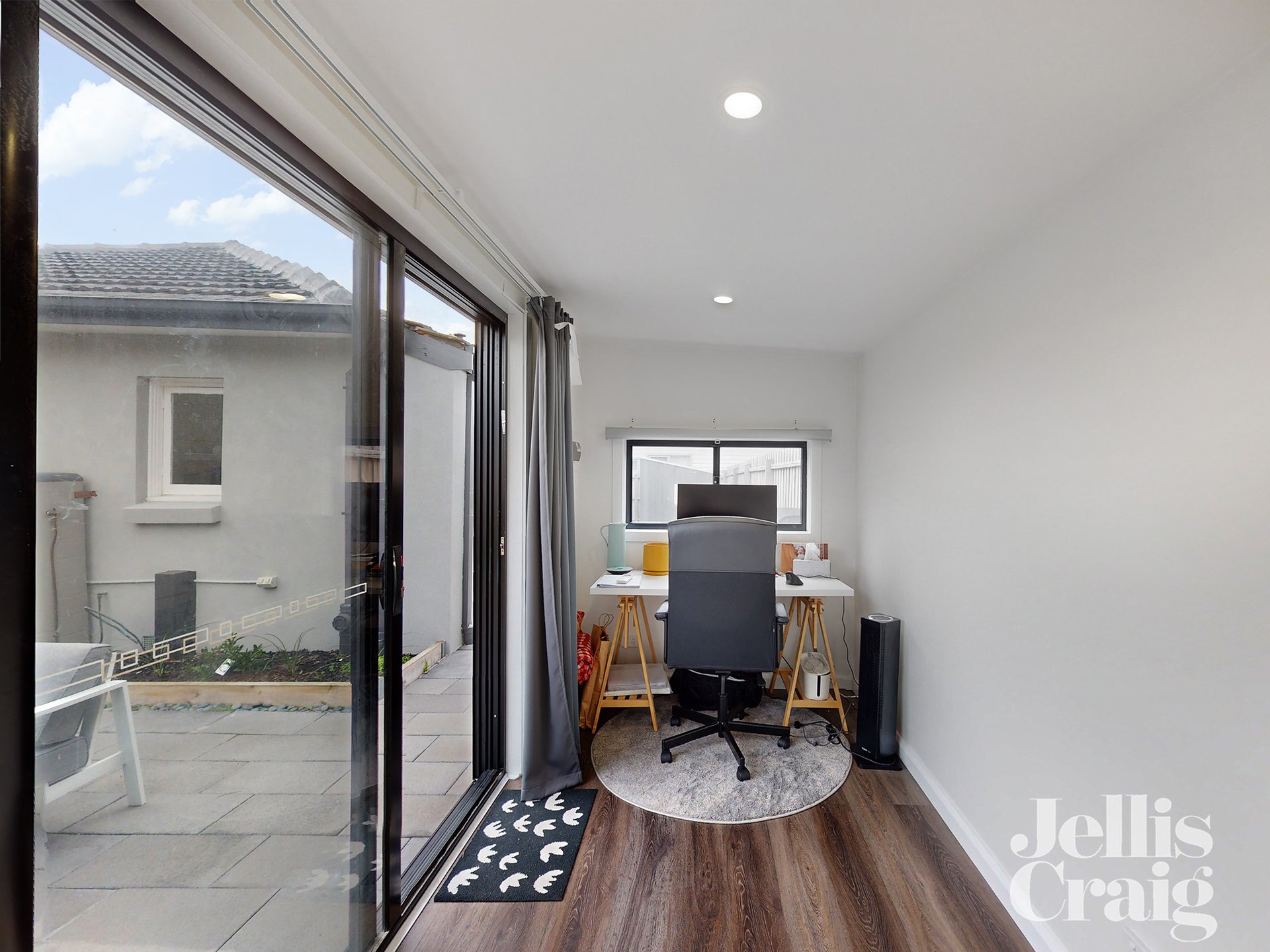 6 Victor Road, Bentleigh East image 8