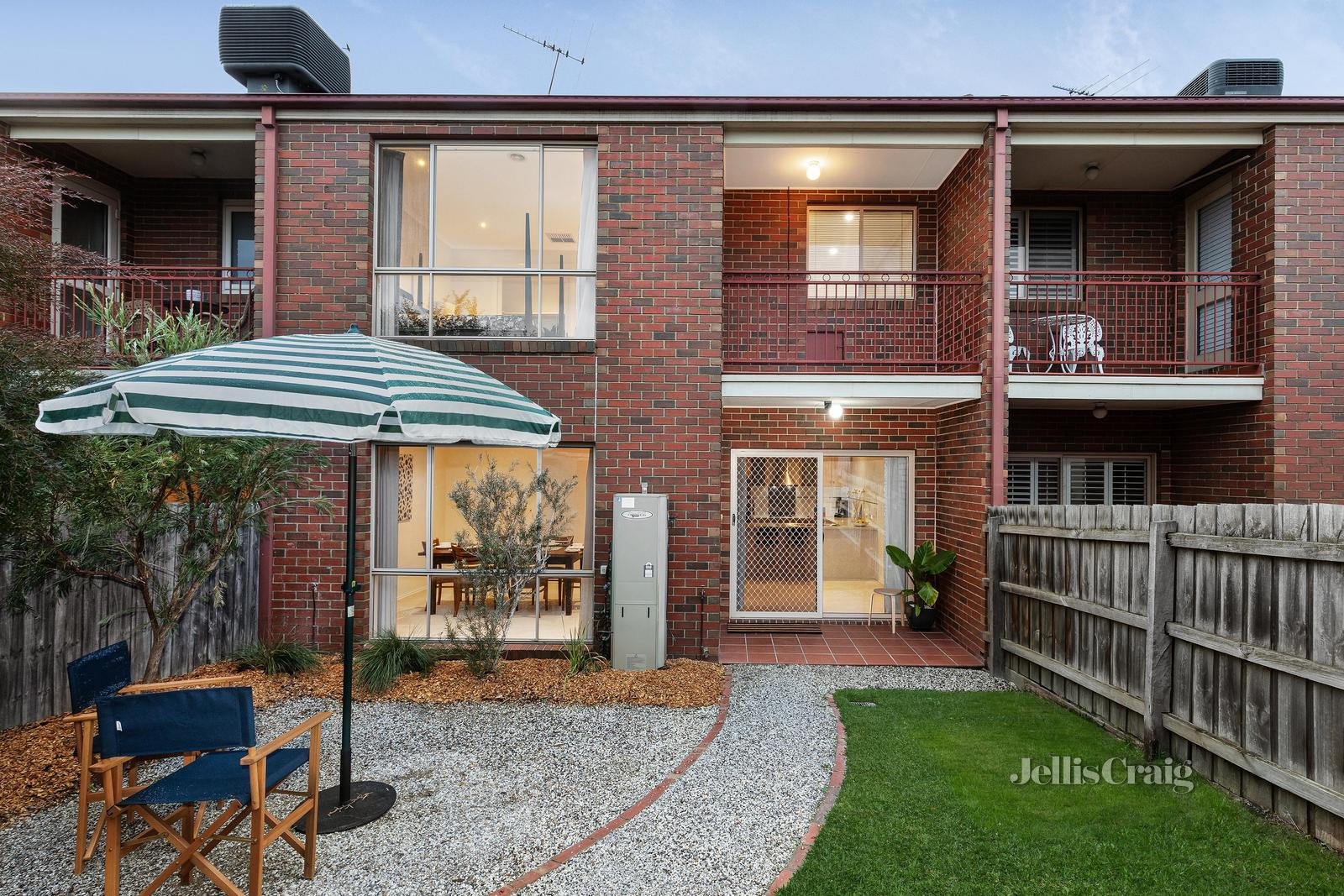 6 Vista Grove, Viewbank image 11