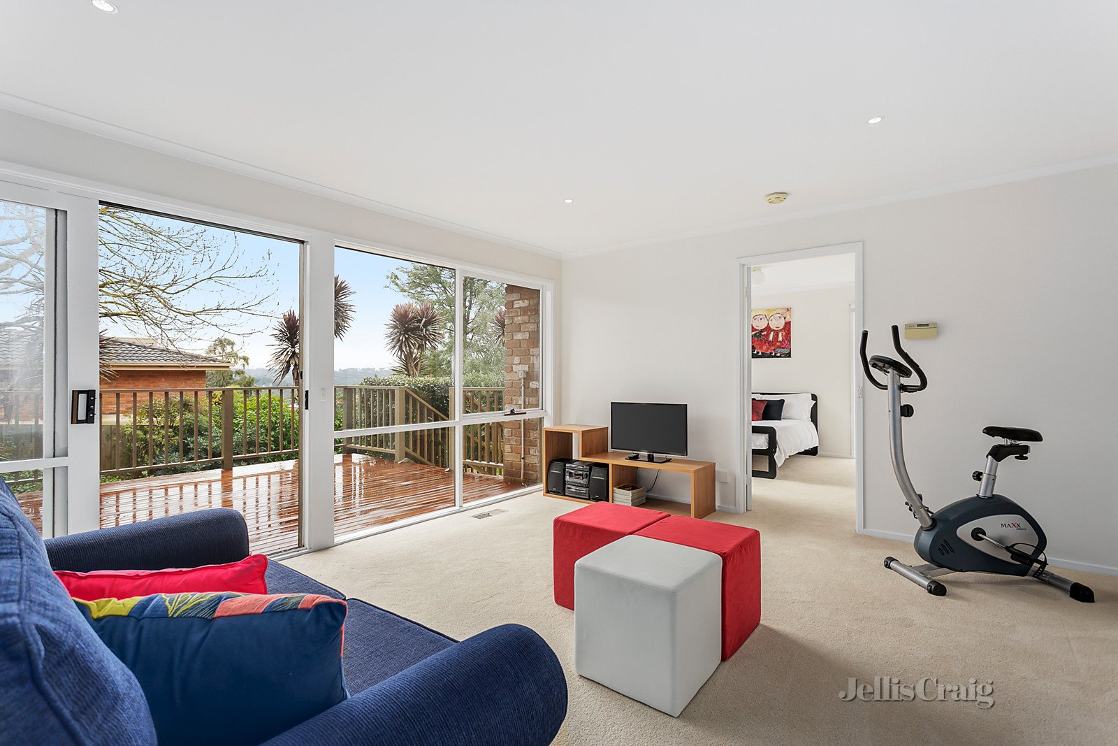 6 Vistaway Court, Donvale image 5