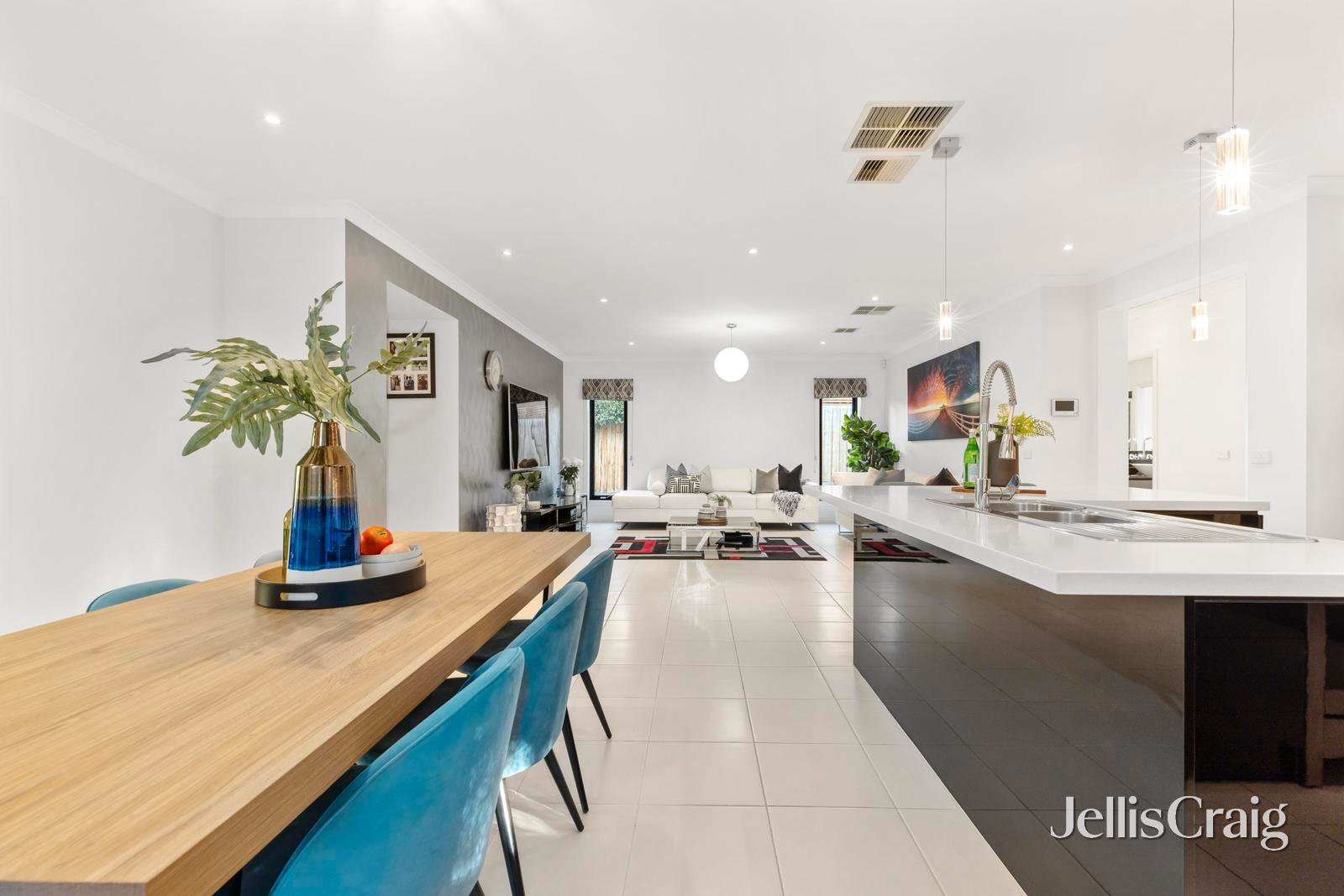 6 Walden Avenue, Wheelers&nbsp;Hill image 7