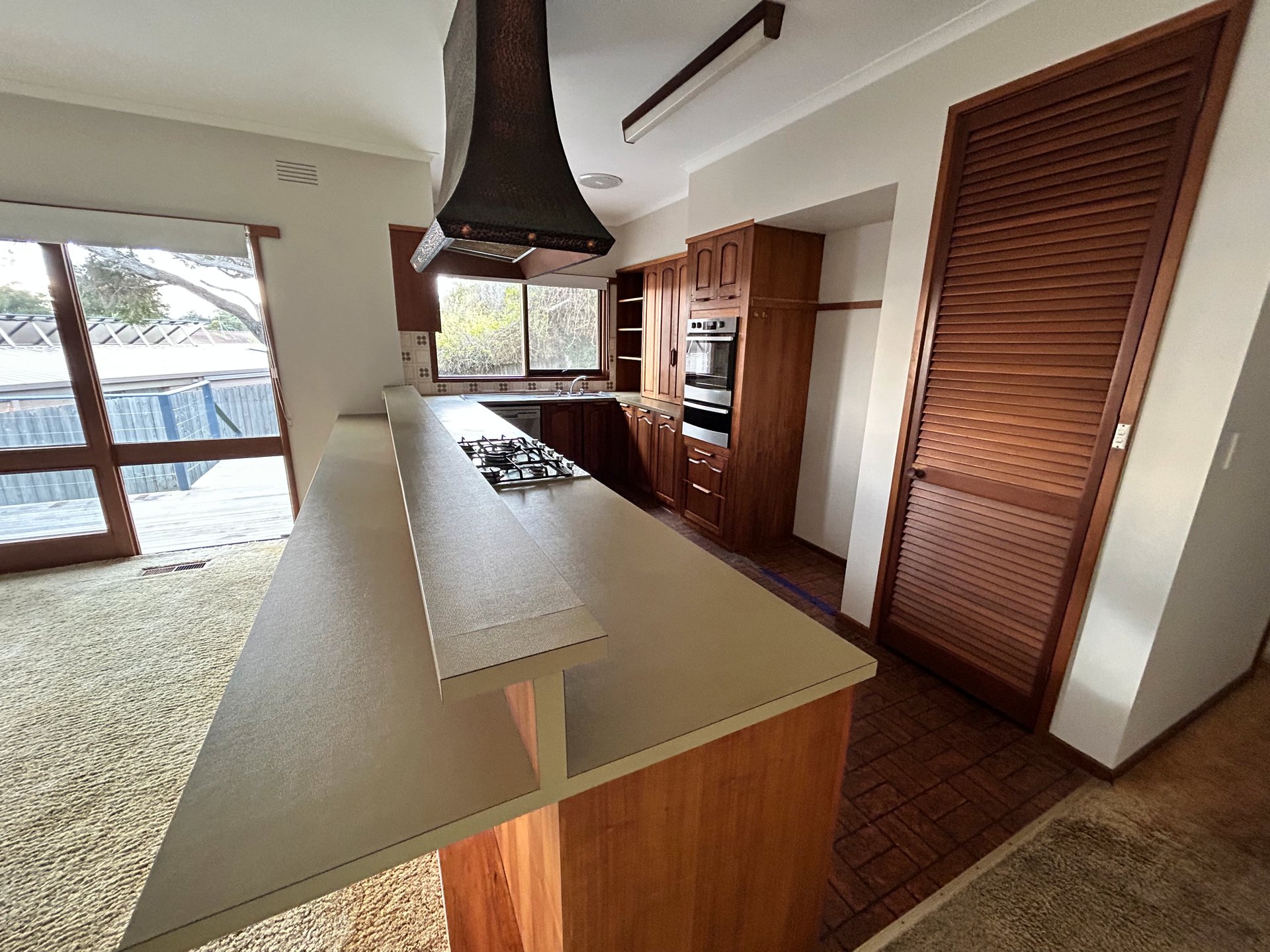 Property Gallery Thumbnail 3